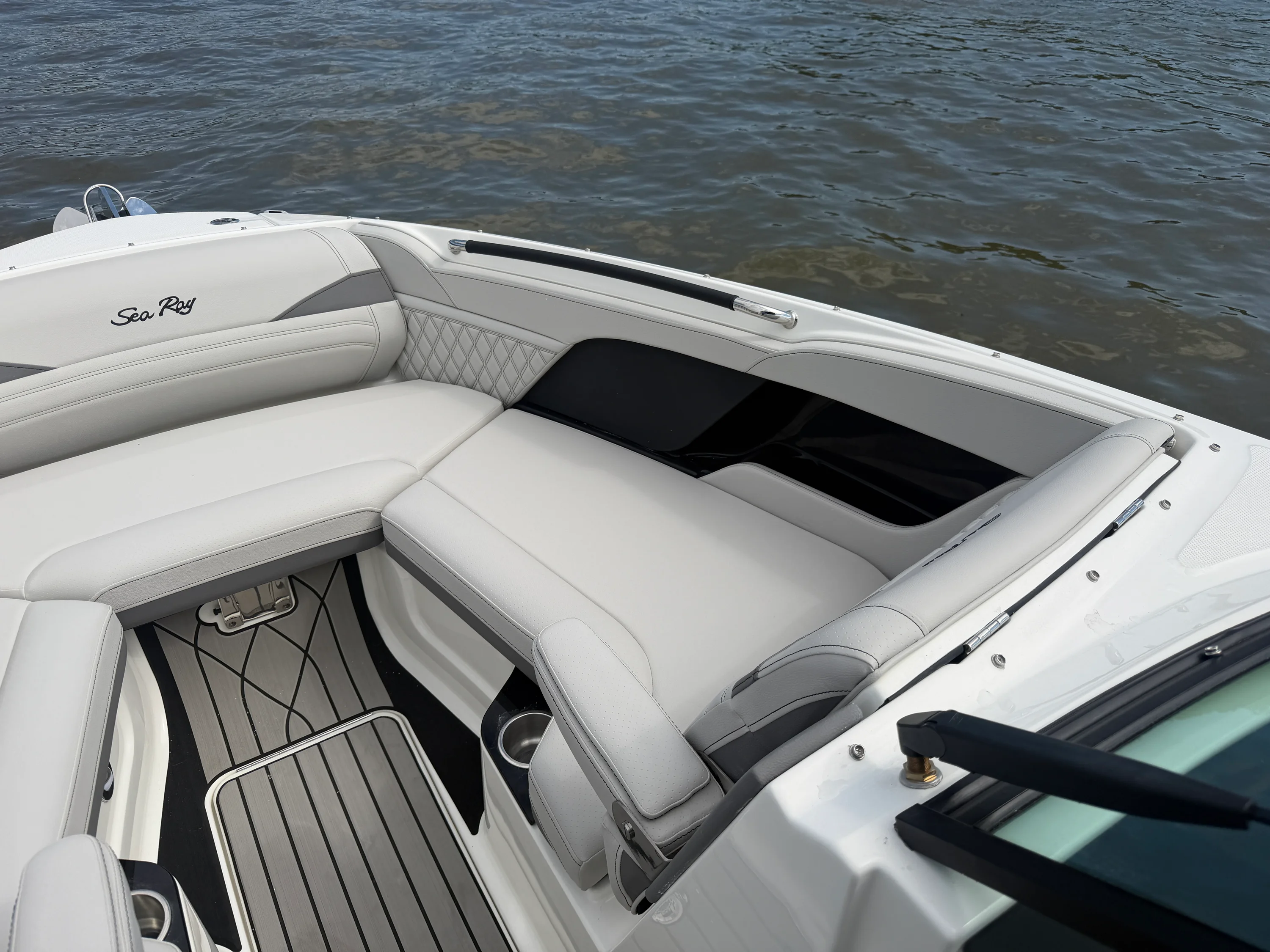 2026 Sea Ray SLX 280 Image Thumbnail #9