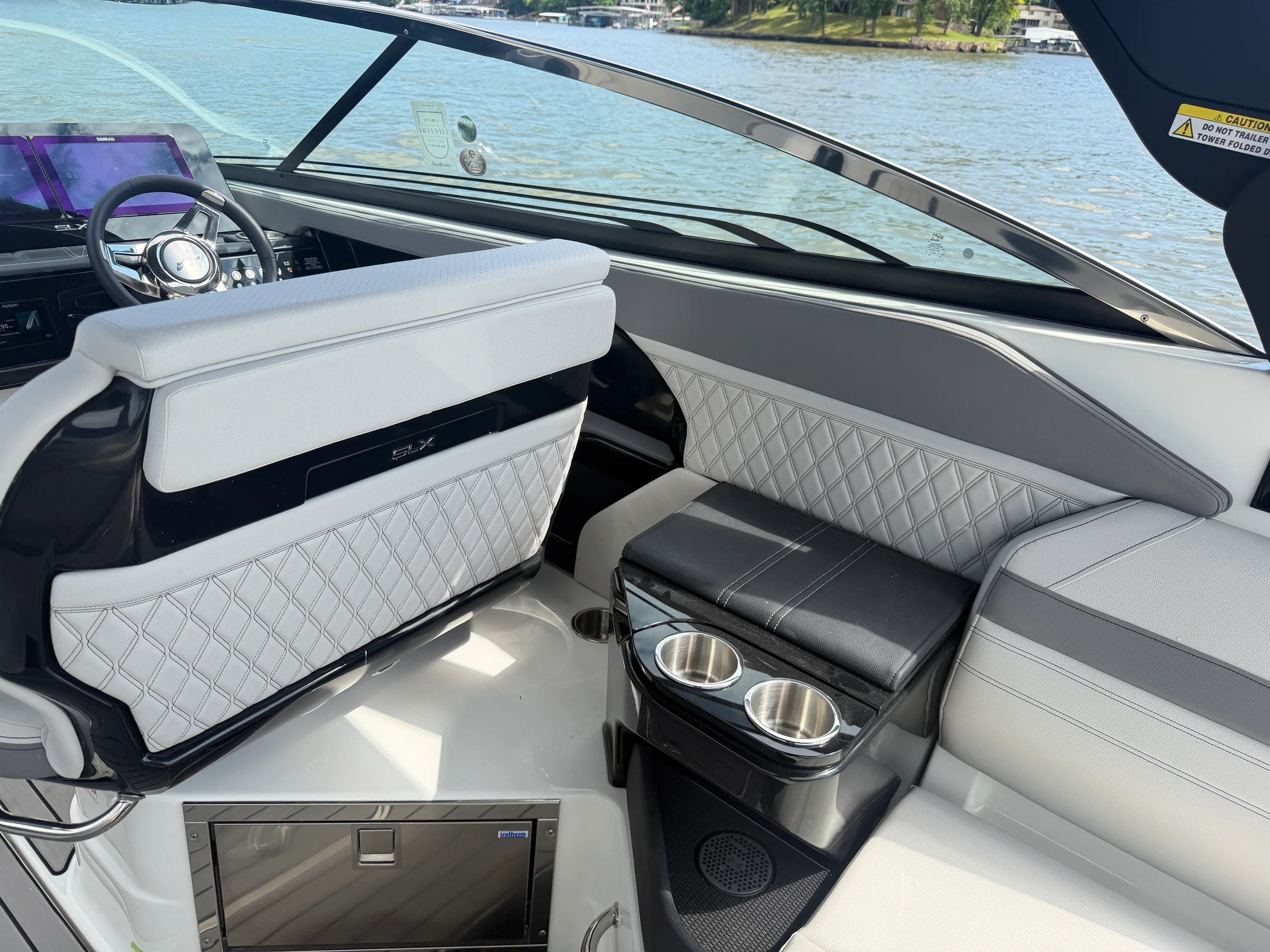 2026 Sea Ray SLX 280 Image Thumbnail #26
