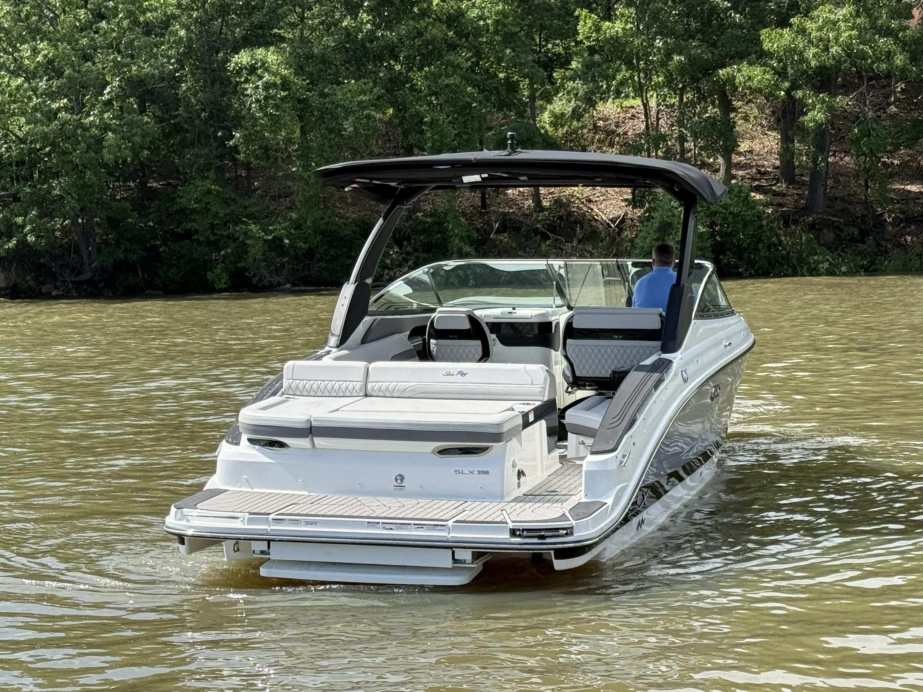 2026 Sea Ray SLX 280 Image Thumbnail #3
