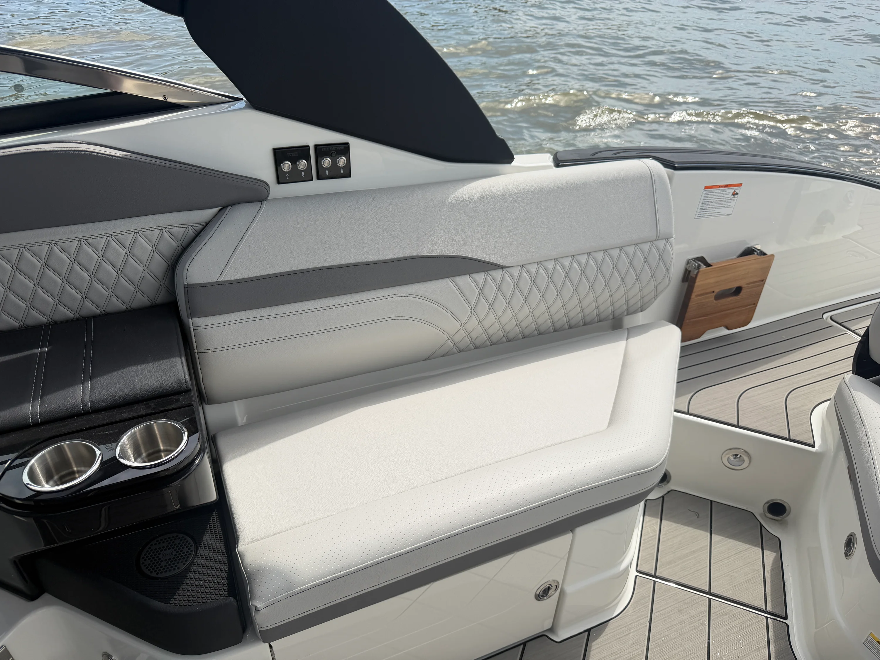2026 Sea Ray SLX 280 Image Thumbnail #27