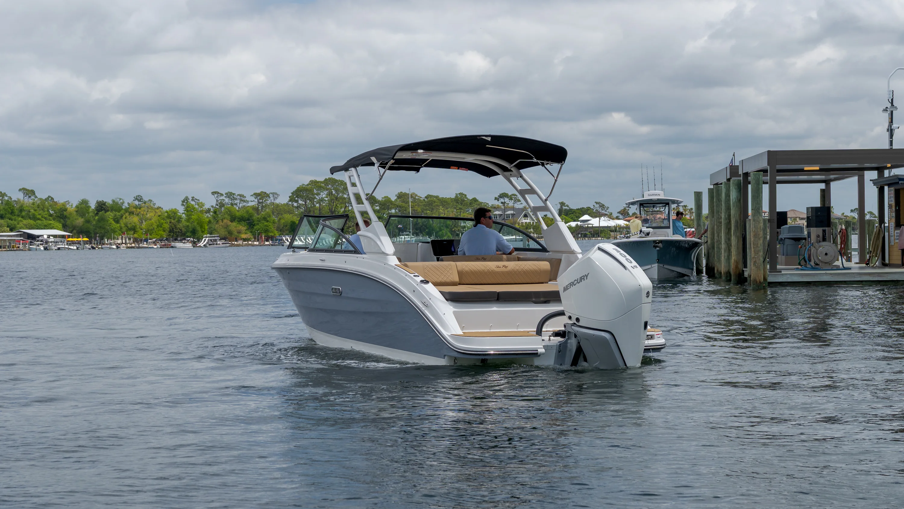 2026 Sea Ray SDX 250 Outboard Image Thumbnail #8