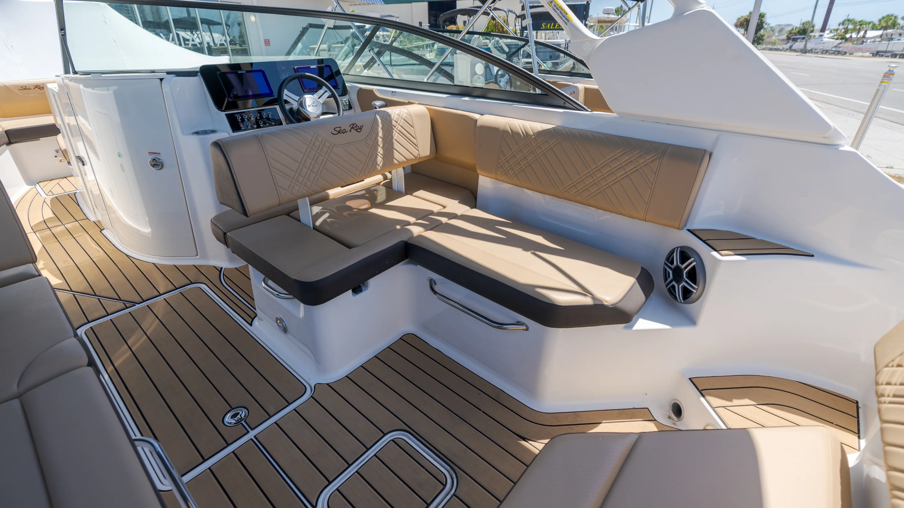 2026 Sea Ray SDX 250 Outboard Image Thumbnail #29