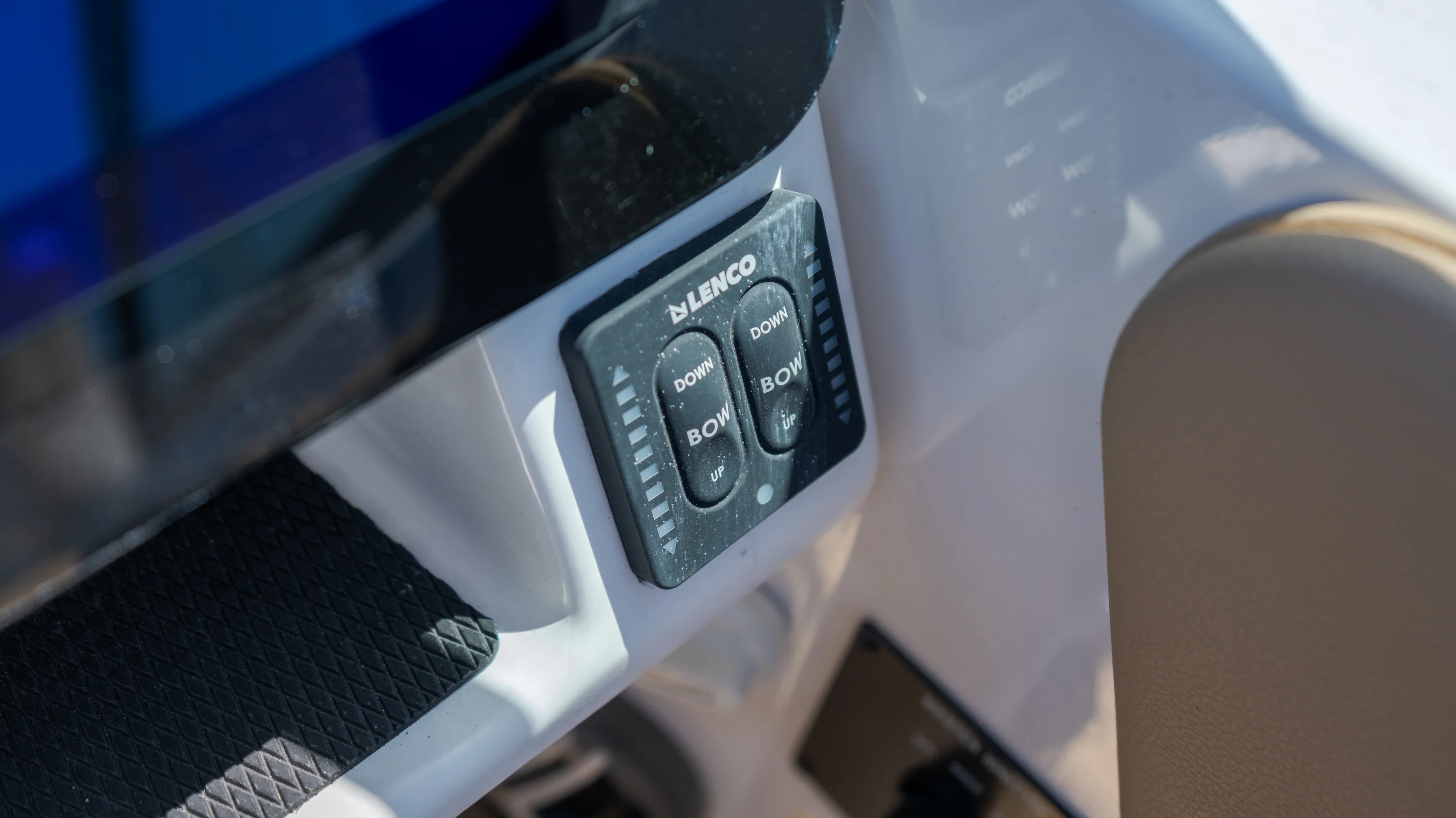 2026 Sea Ray SDX 250 Outboard Image Thumbnail #21