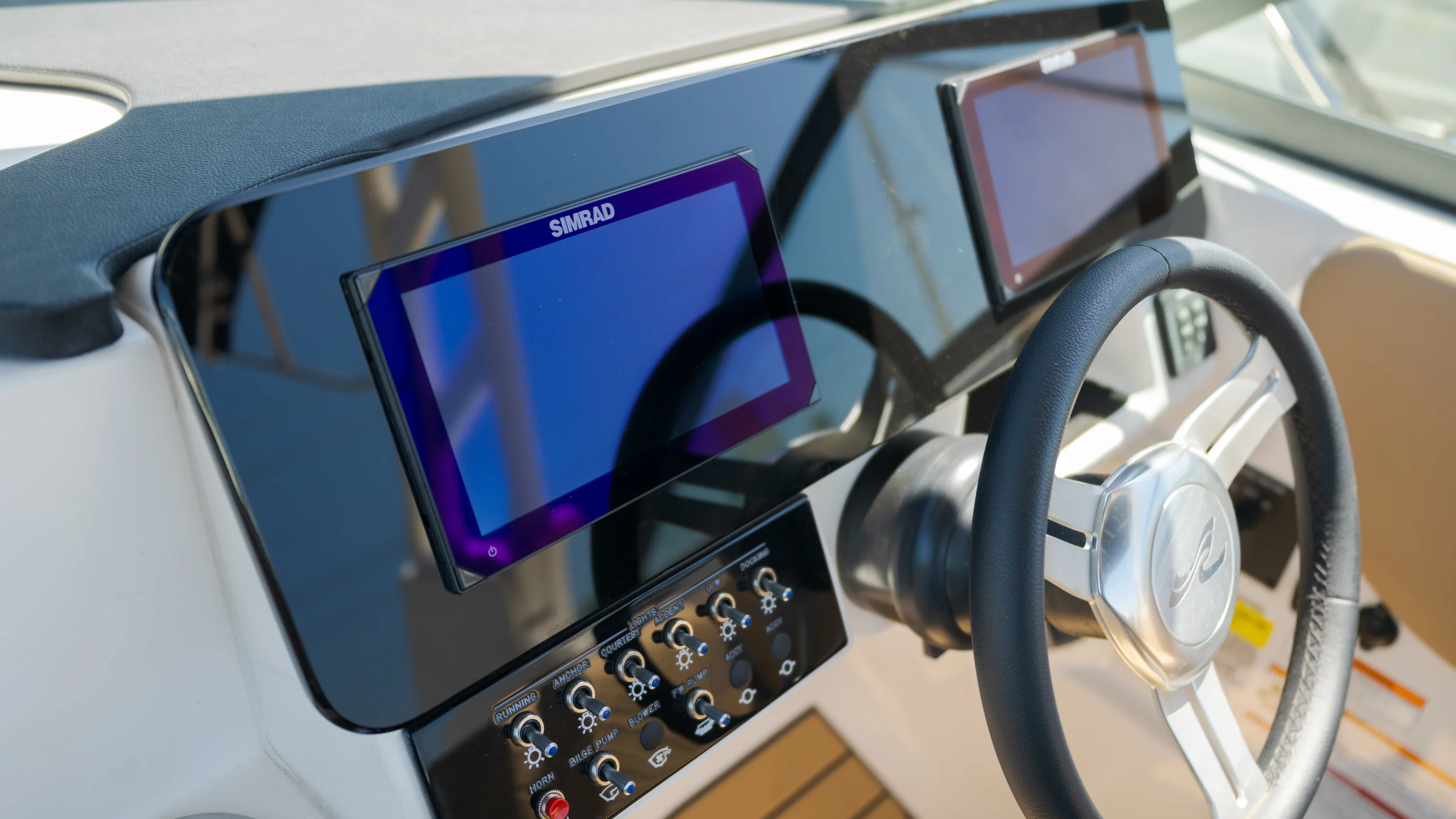 2026 Sea Ray SDX 250 Outboard Image Thumbnail #19