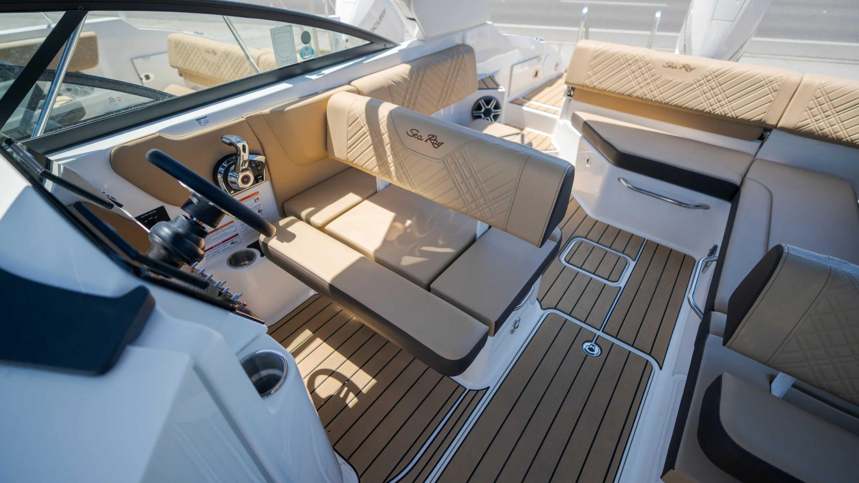 2026 Sea Ray SDX 250 Outboard Image Thumbnail #24