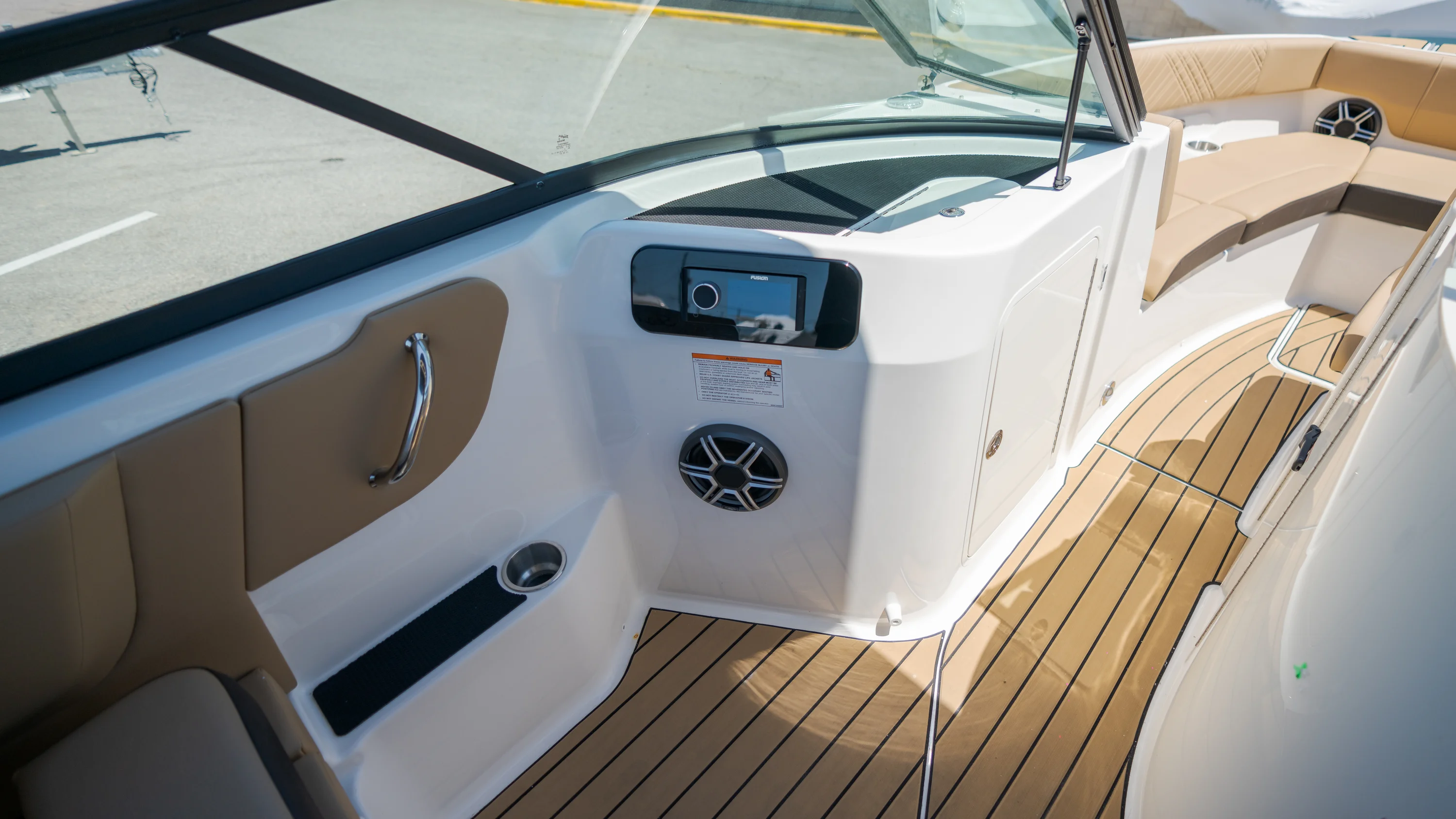 2026 Sea Ray SDX 250 Outboard Image Thumbnail #15