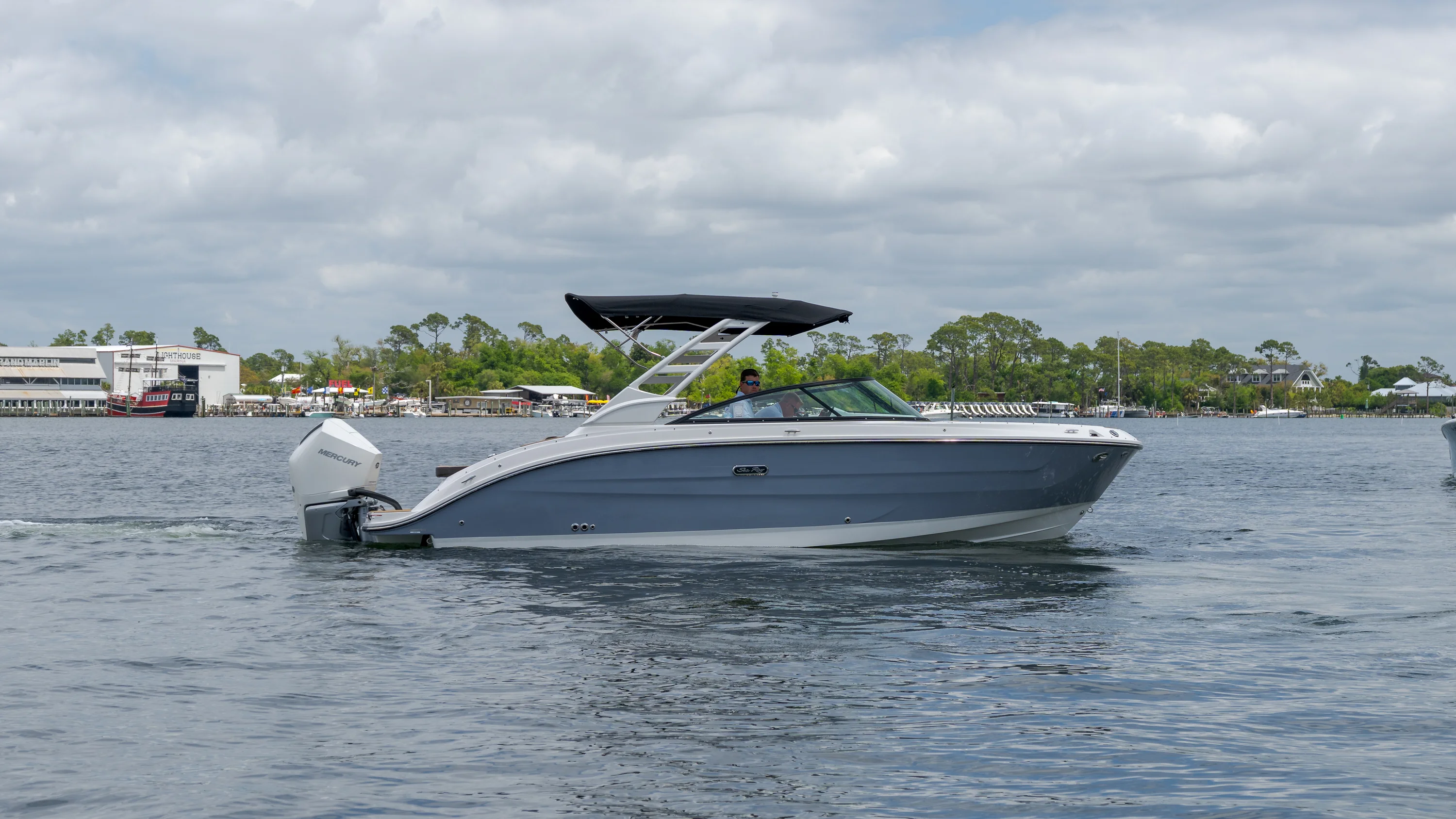 2026 Sea Ray SDX 250 Outboard Image Thumbnail #5
