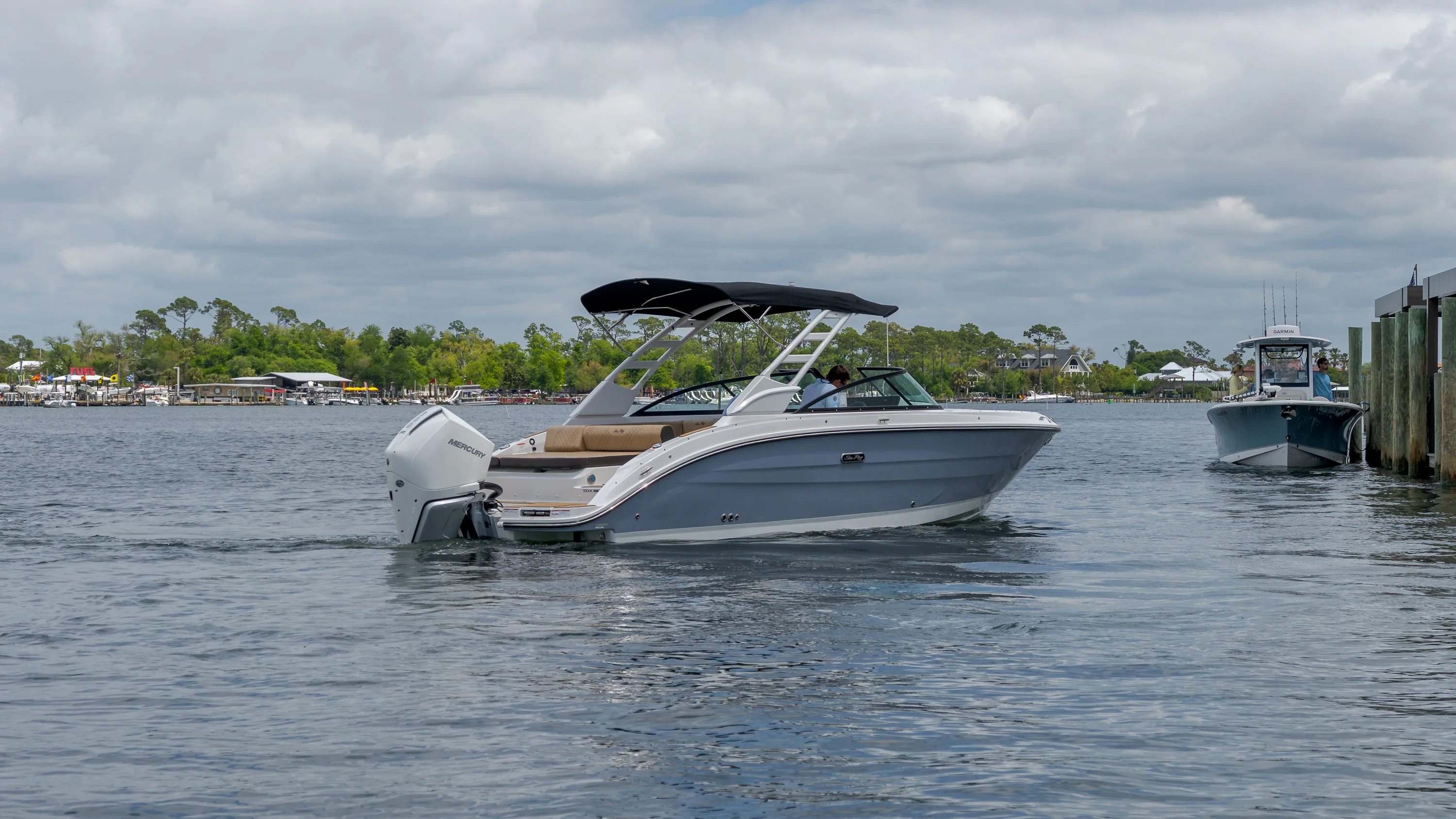2026 Sea Ray SDX 250 Outboard Image Thumbnail #6