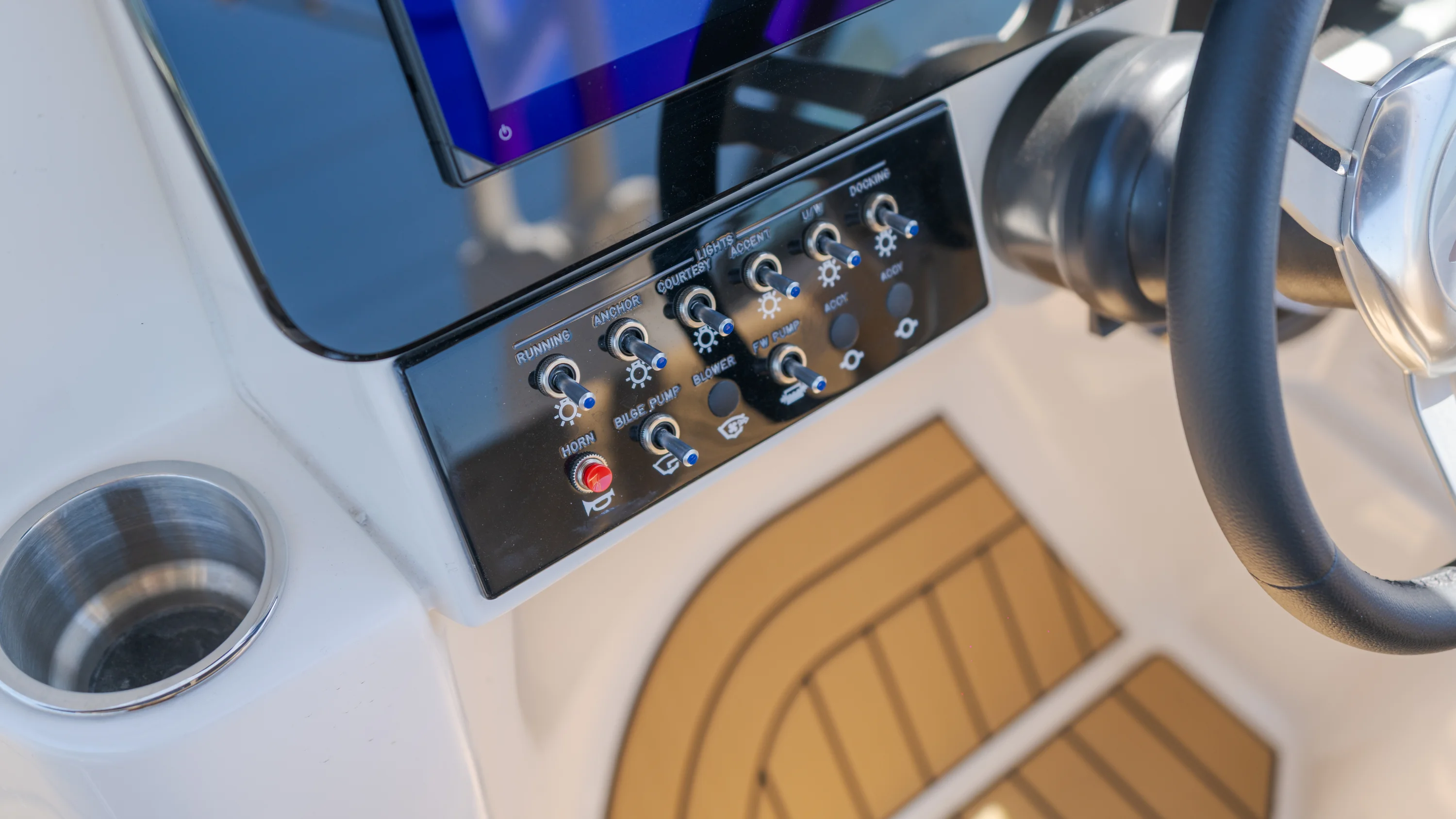 2026 Sea Ray SDX 250 Outboard Image Thumbnail #20