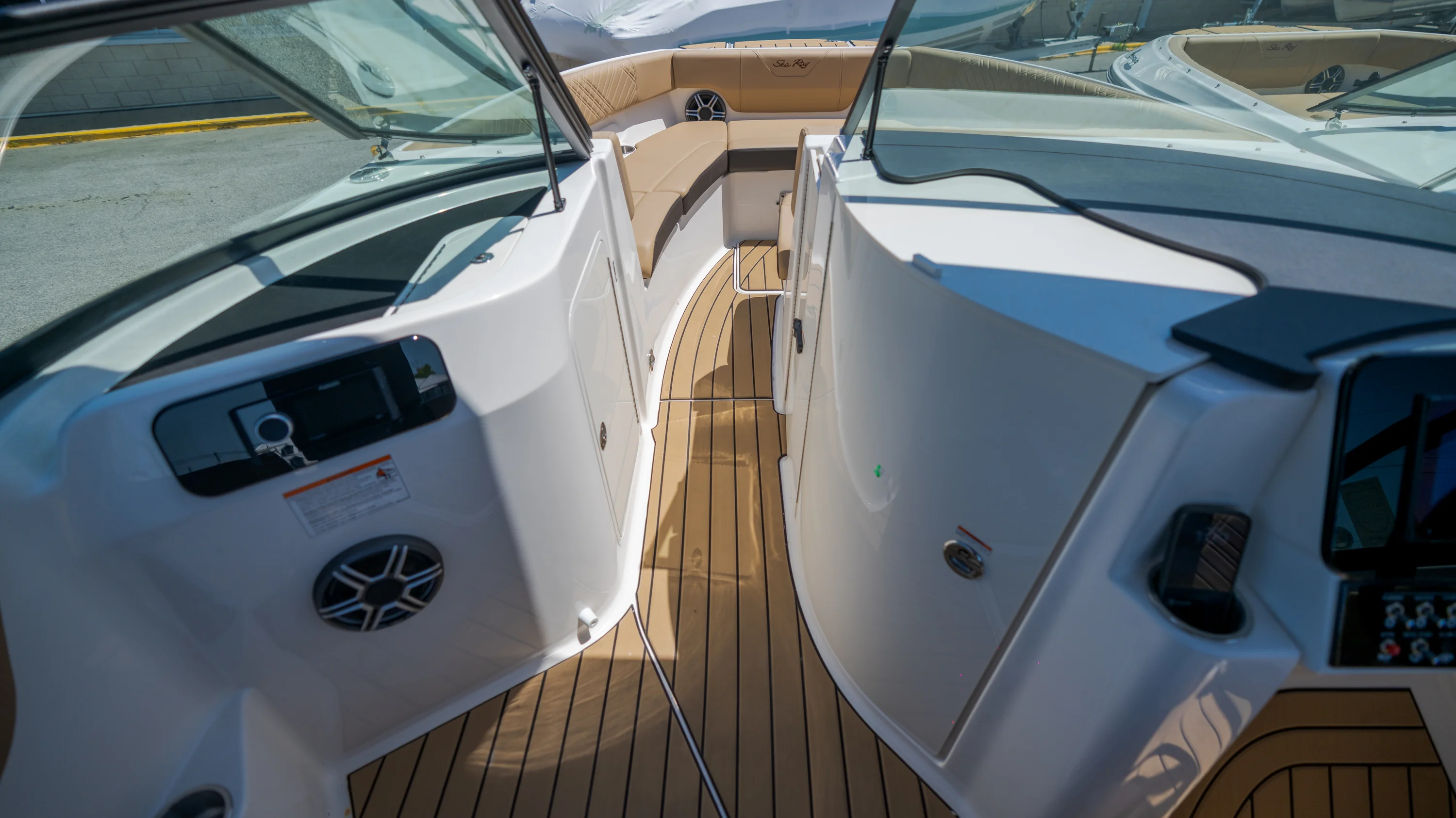 2026 Sea Ray SDX 250 Outboard Image Thumbnail #14