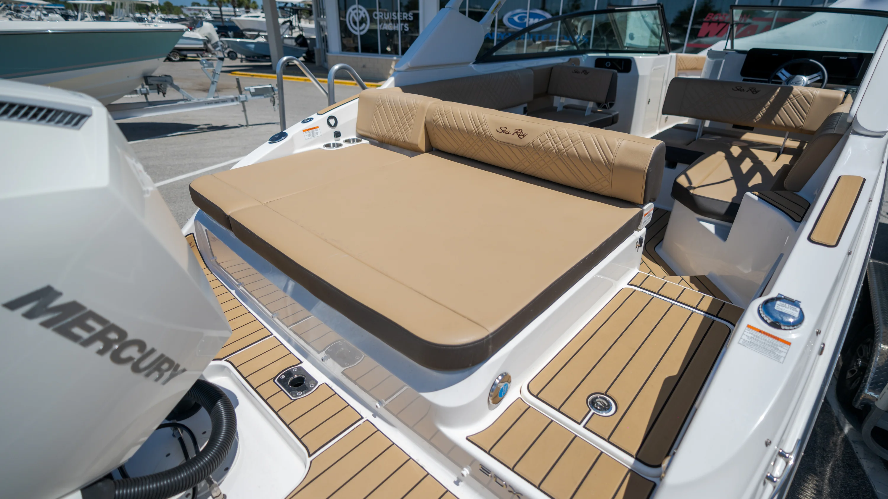 2026 Sea Ray SDX 250 Outboard Image Thumbnail #33