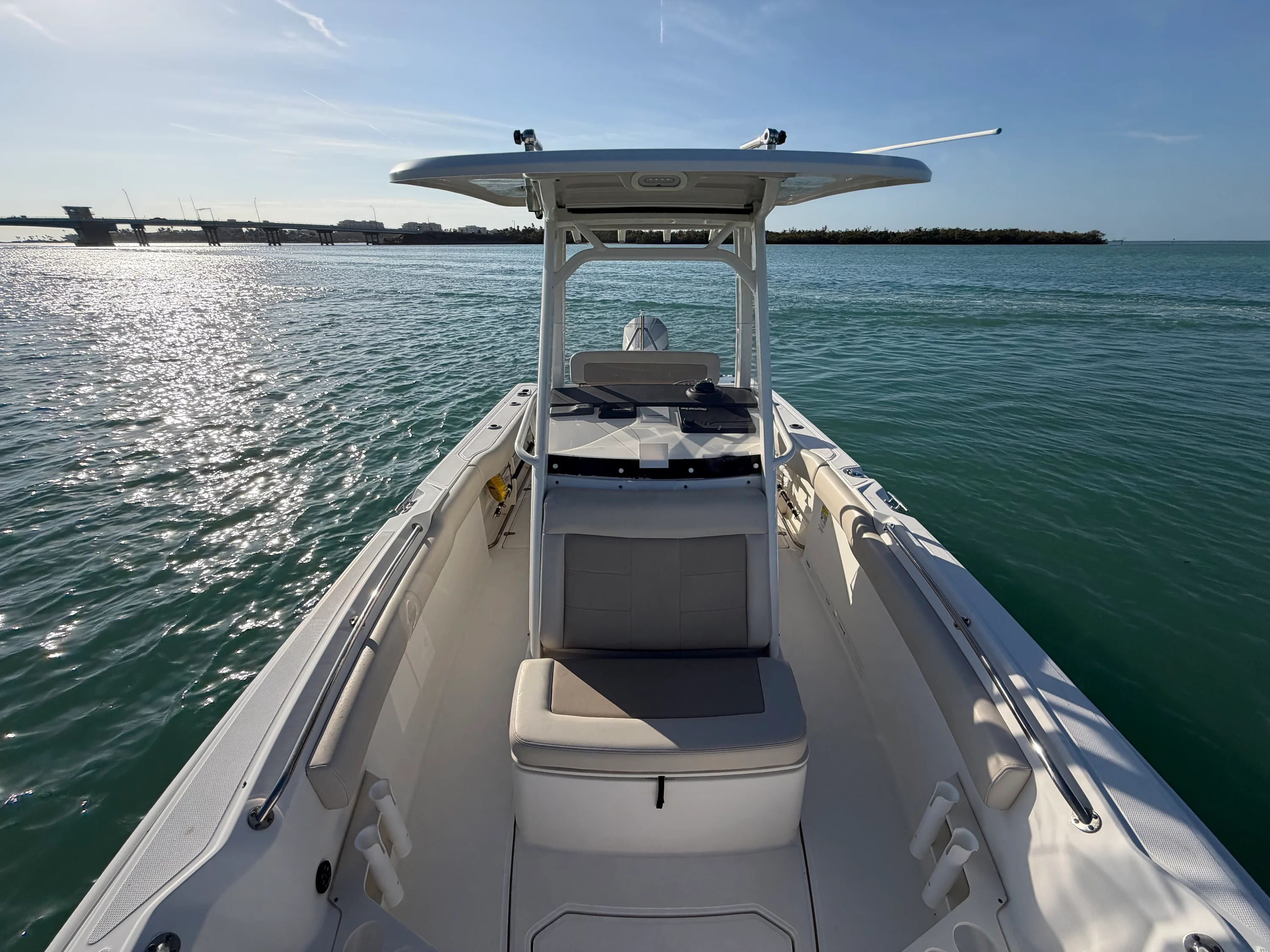 2021 Boston Whaler 230 OUTRAGE Image Thumbnail #9