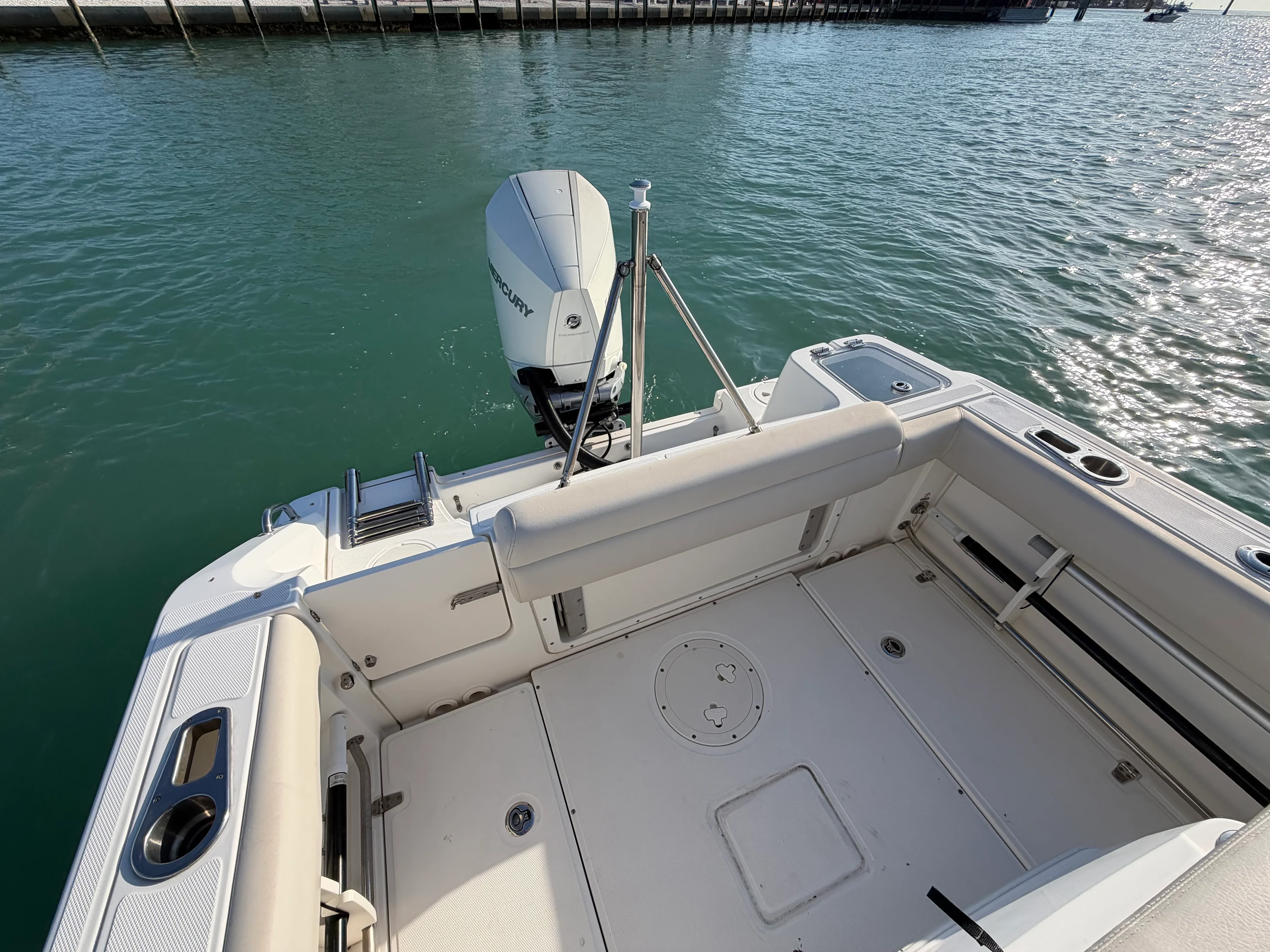 2021 Boston Whaler 230 OUTRAGE Image Thumbnail #11