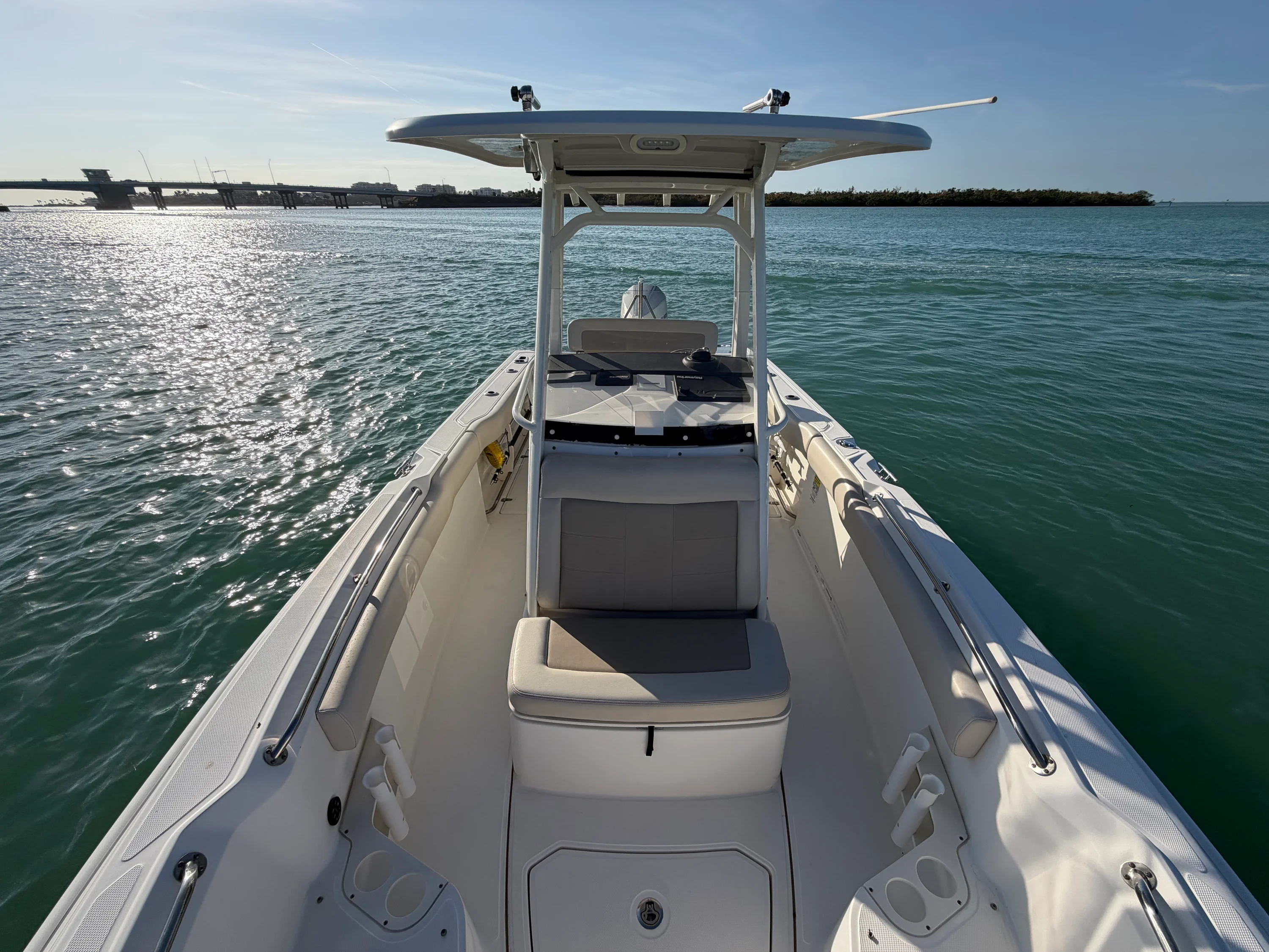 2021 Boston Whaler 230 OUTRAGE Image Thumbnail #8