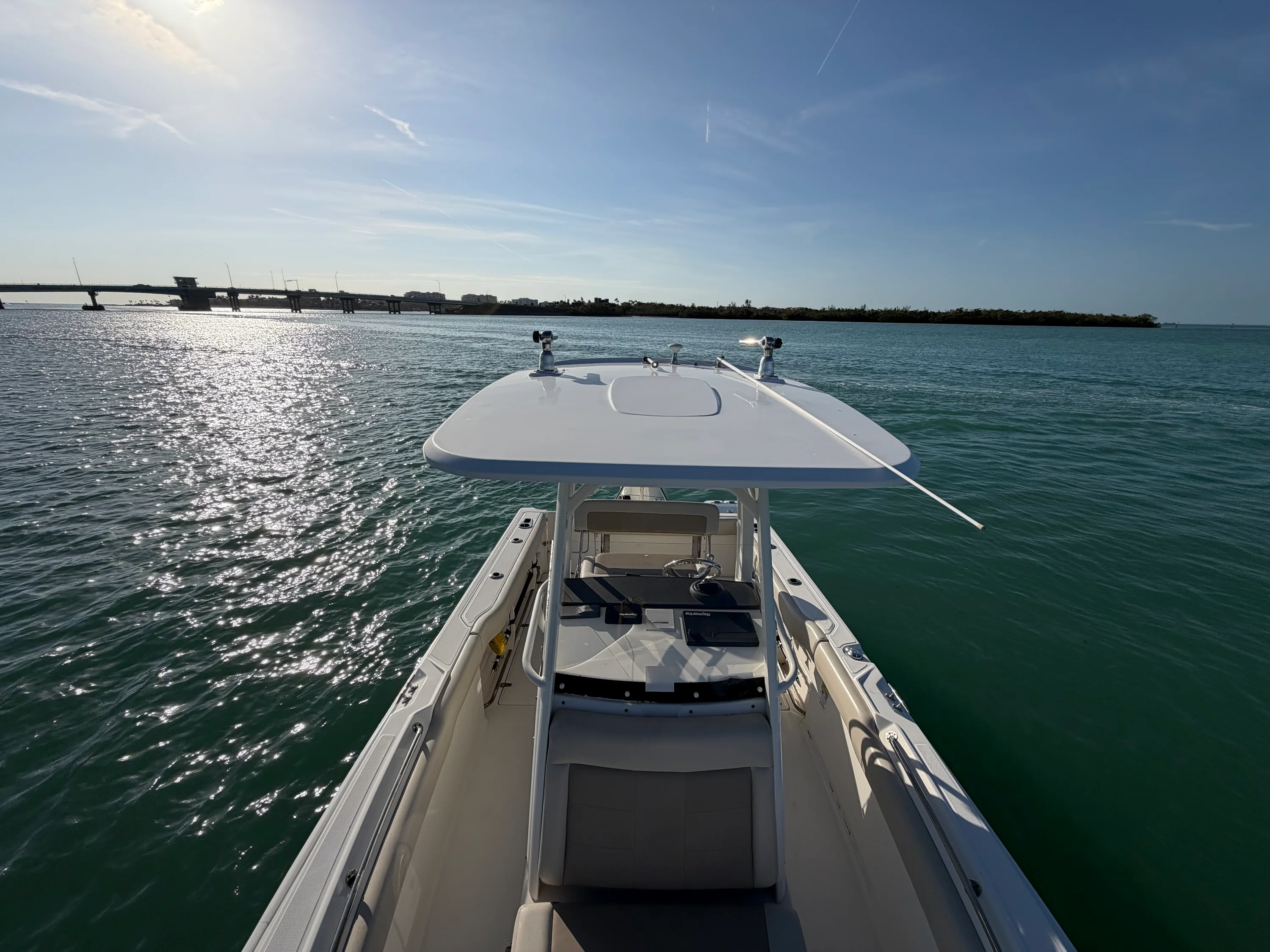 2021 Boston Whaler 230 OUTRAGE Image Thumbnail #6