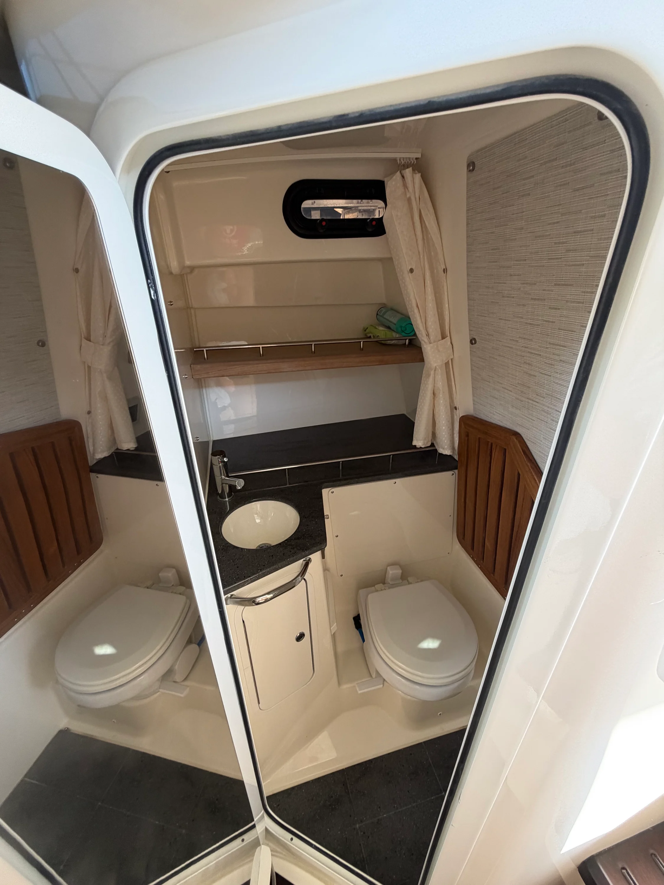 2023 Boston Whaler 350 REALM Image Thumbnail #21