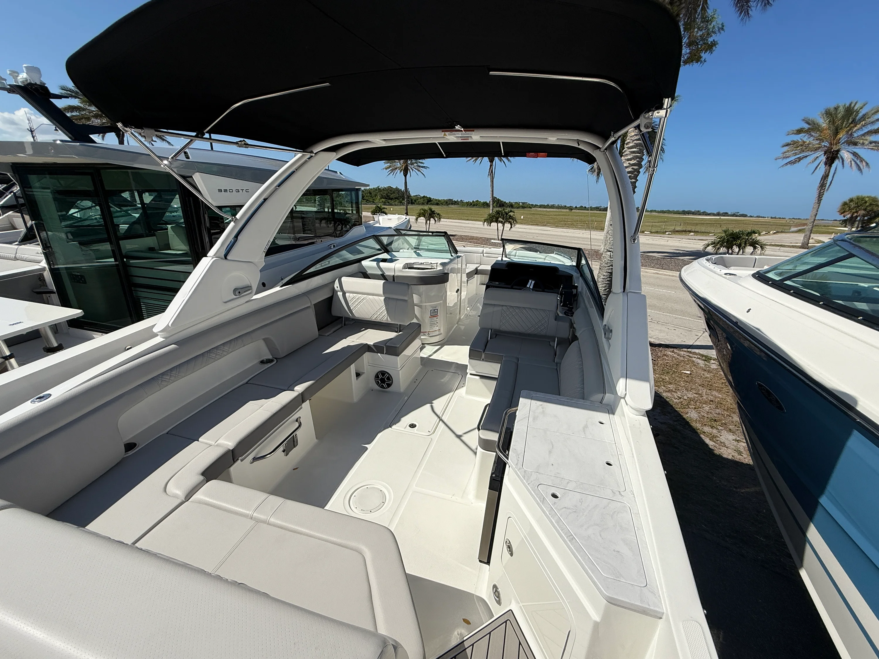 2026 Sea Ray SDX 290 Outboard Image Thumbnail #25