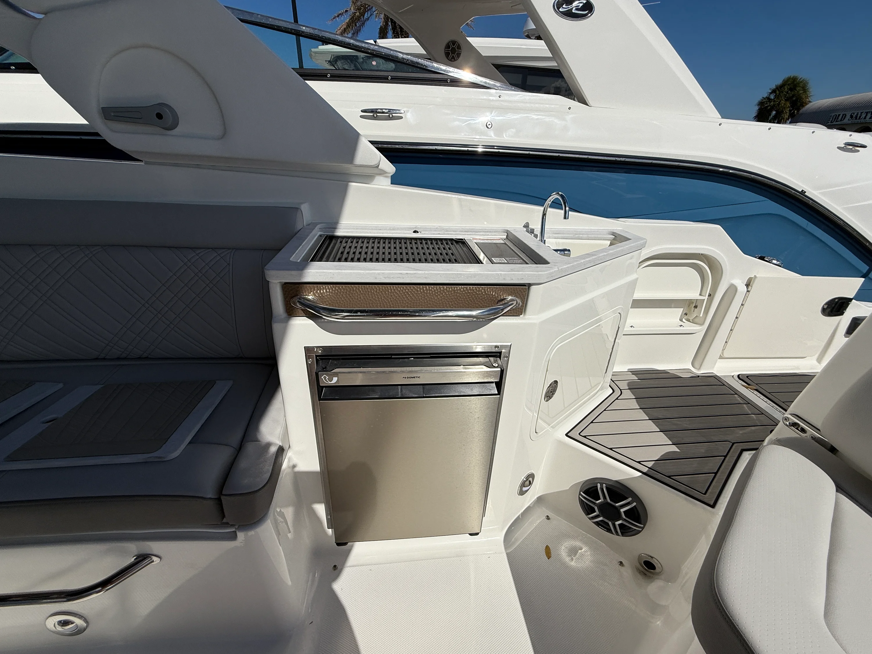 2026 Sea Ray SDX 290 Outboard Image Thumbnail #17