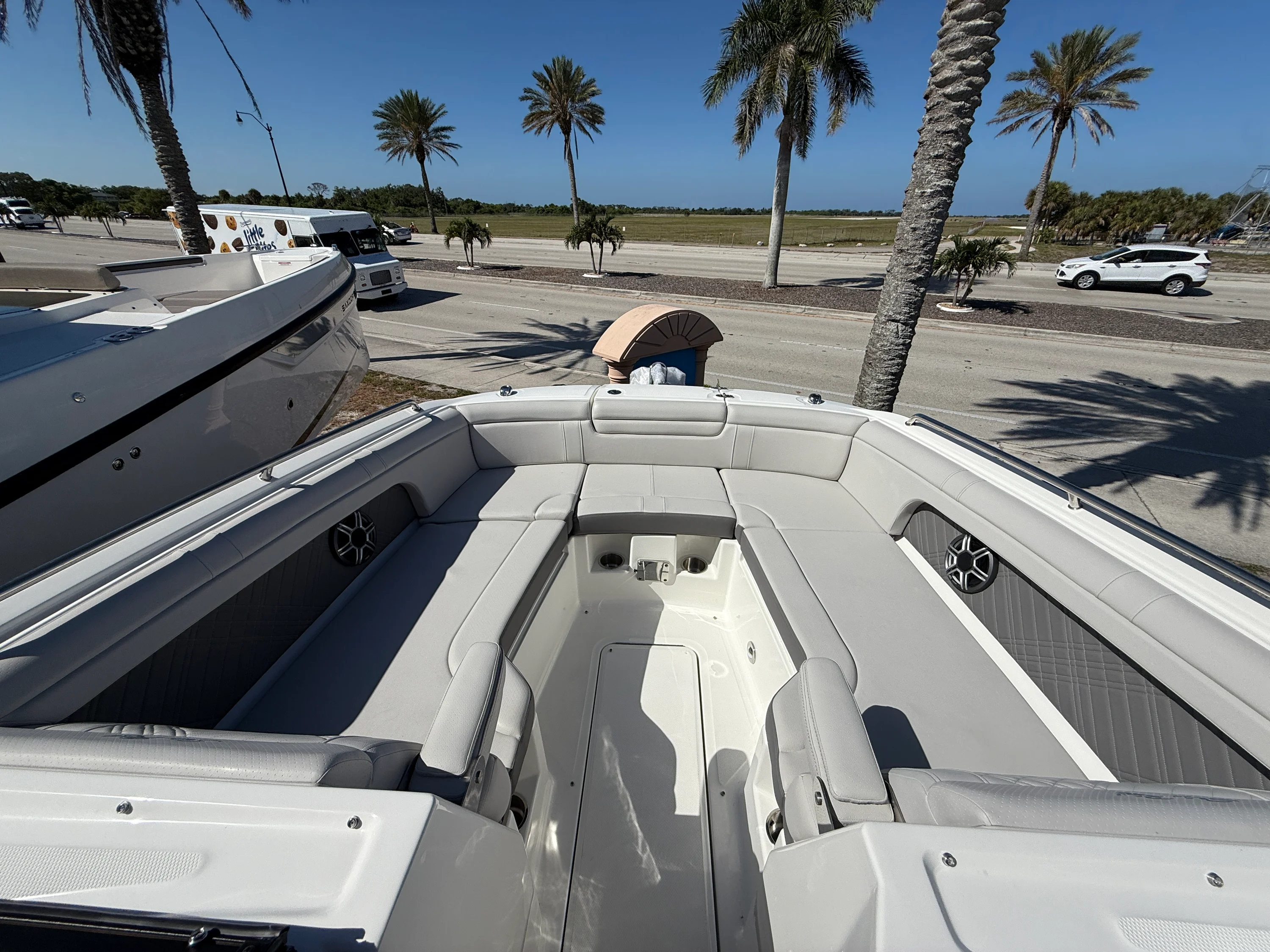 2026 Sea Ray SDX 290 Outboard Image Thumbnail #3