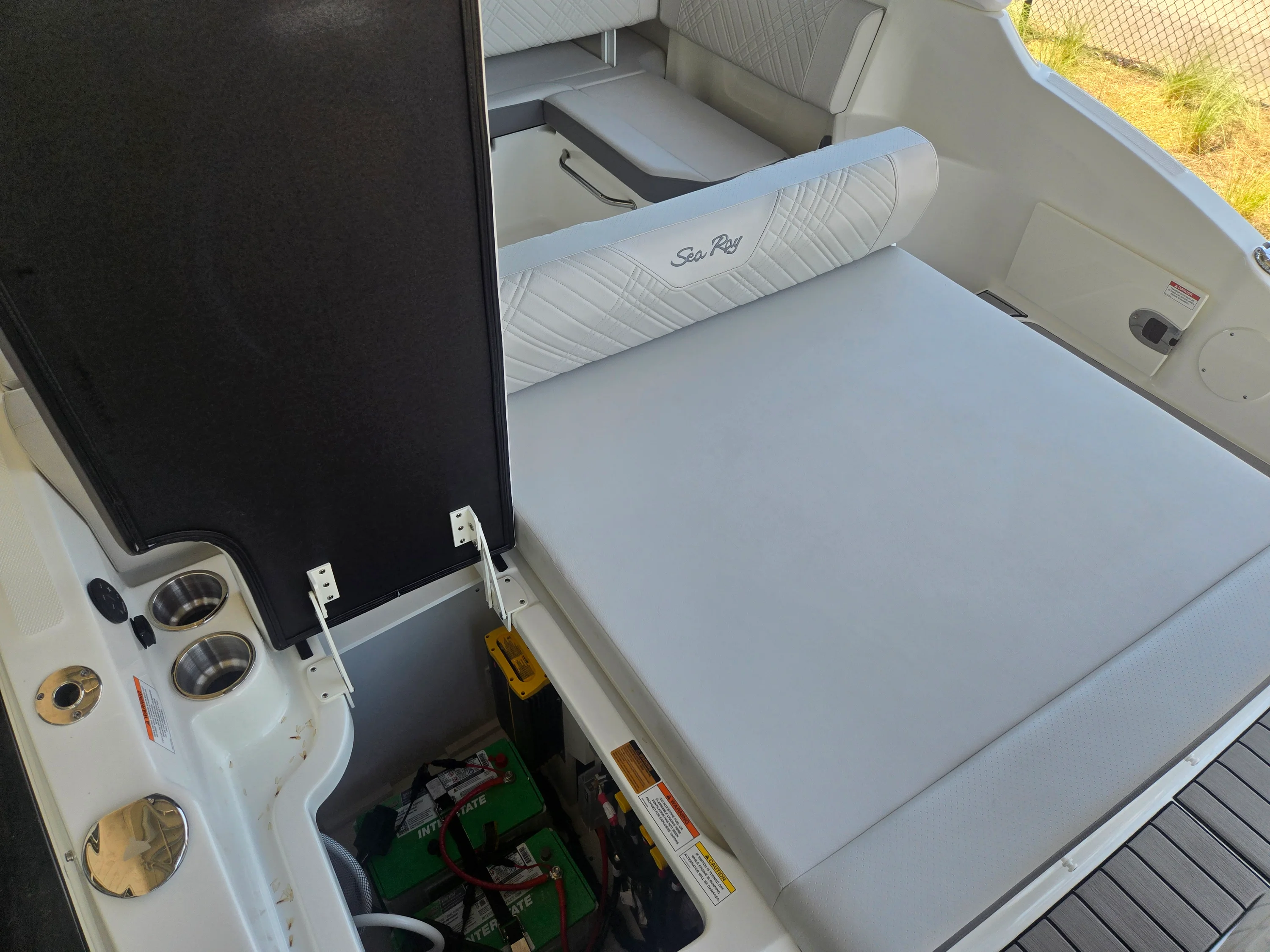 2026 Sea Ray SDX 250 Outboard Image Thumbnail #4