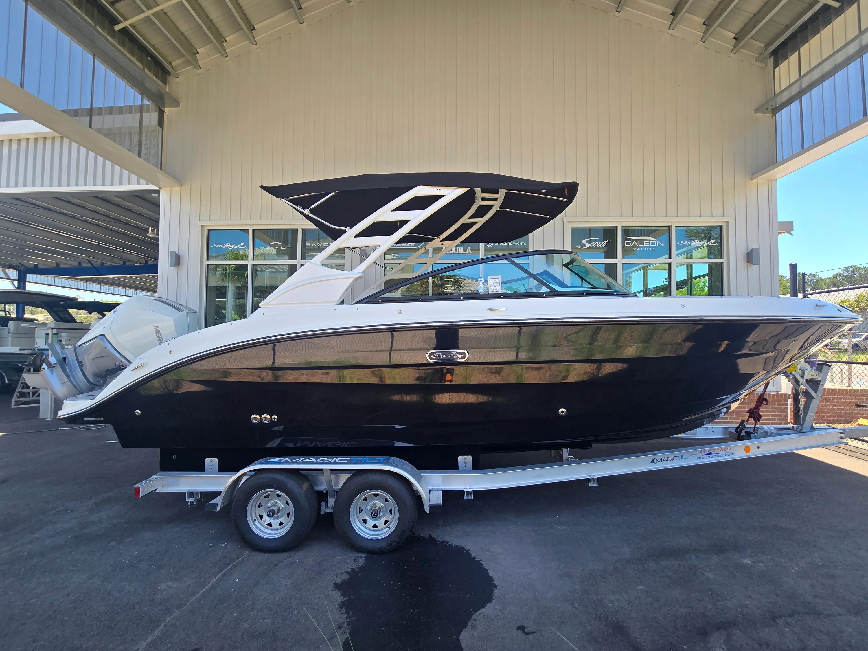 2026 Sea Ray SDX 250 Outboard Image Thumbnail #0