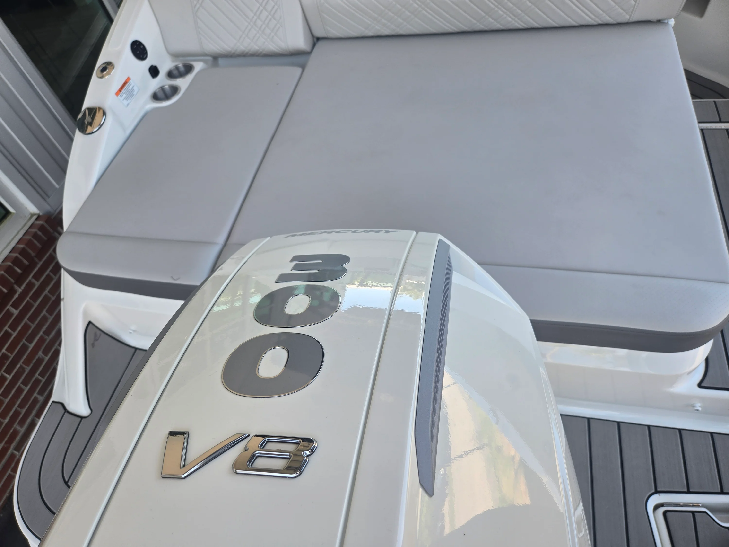 2026 Sea Ray SDX 250 Outboard Image Thumbnail #2