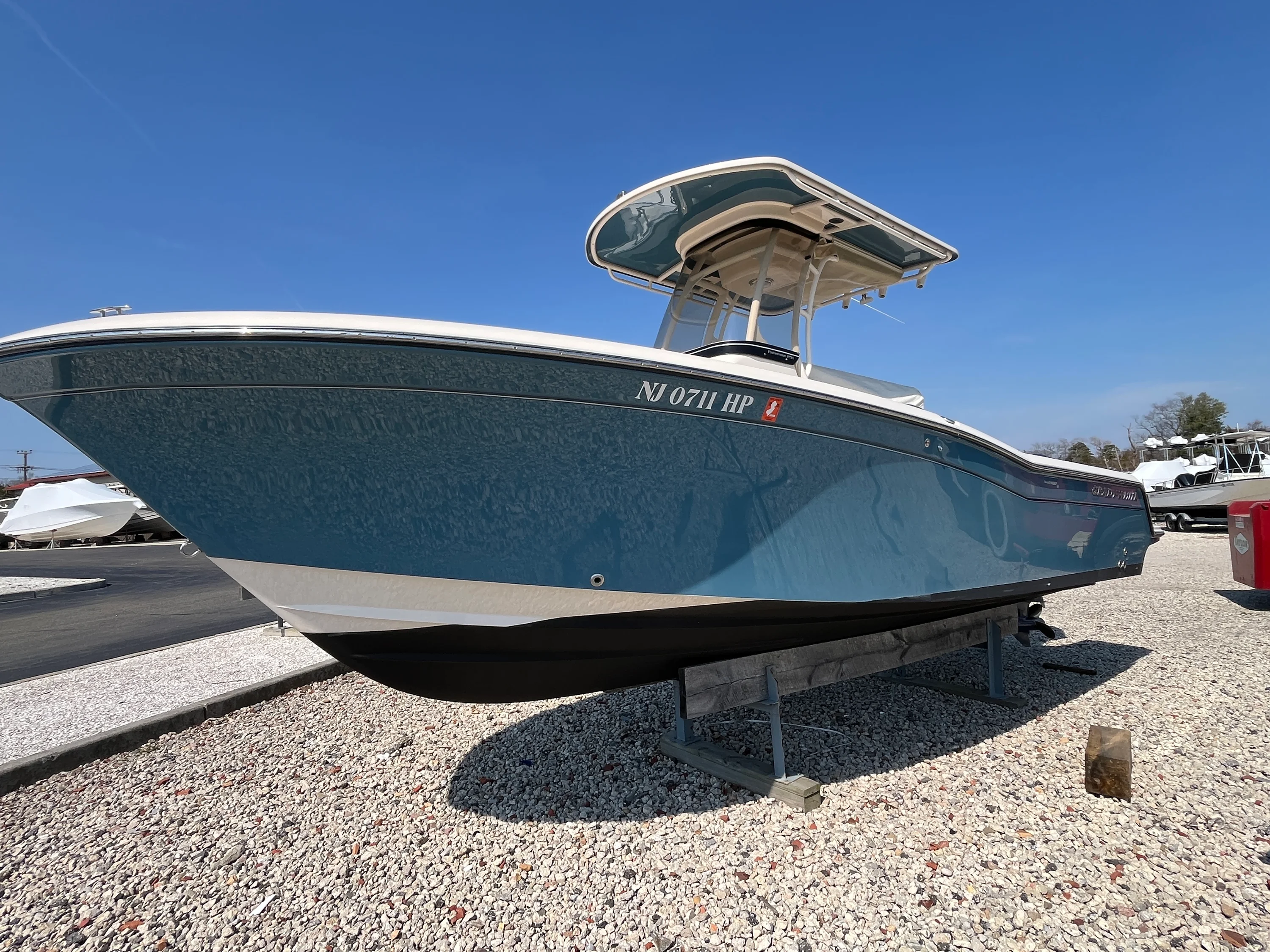 2021 Grady-White 233 FISHERMAN Image Thumbnail #4