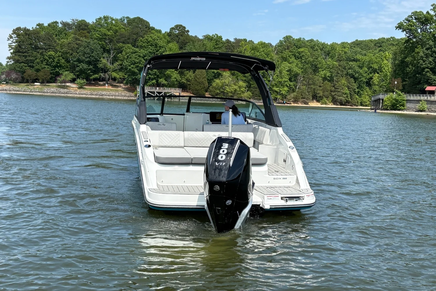 2026 Sea Ray SDX 250 Outboard Image Thumbnail #2