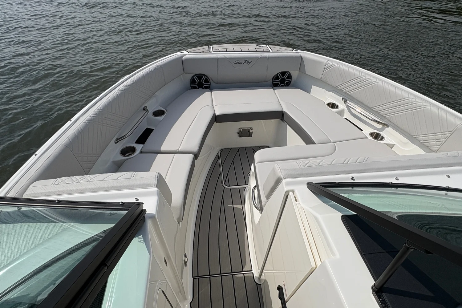 2026 Sea Ray SDX 250 Outboard Image Thumbnail #36