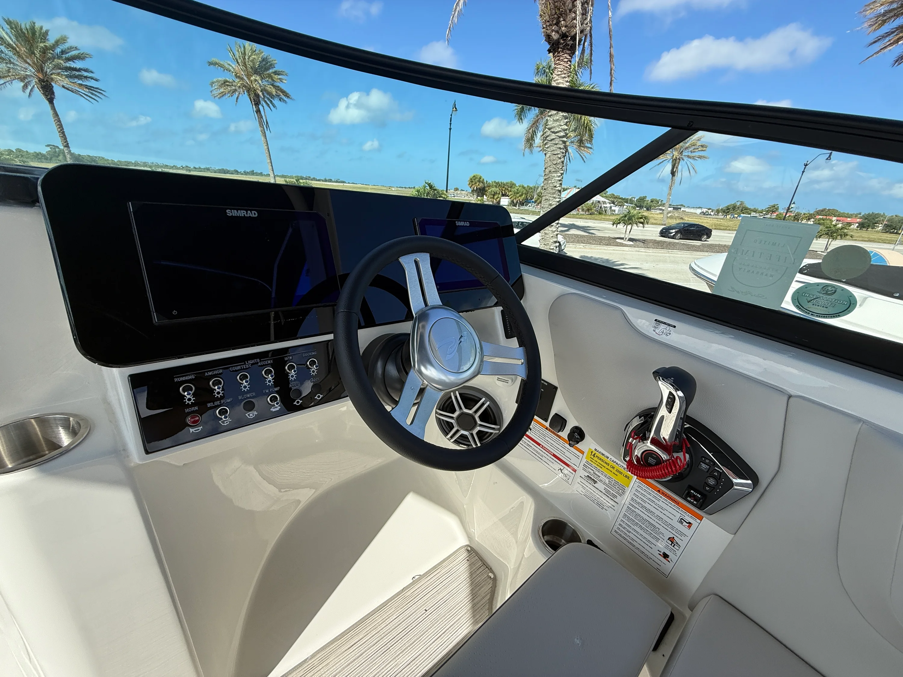 2026 Sea Ray SDX 250 Outboard Image Thumbnail #10