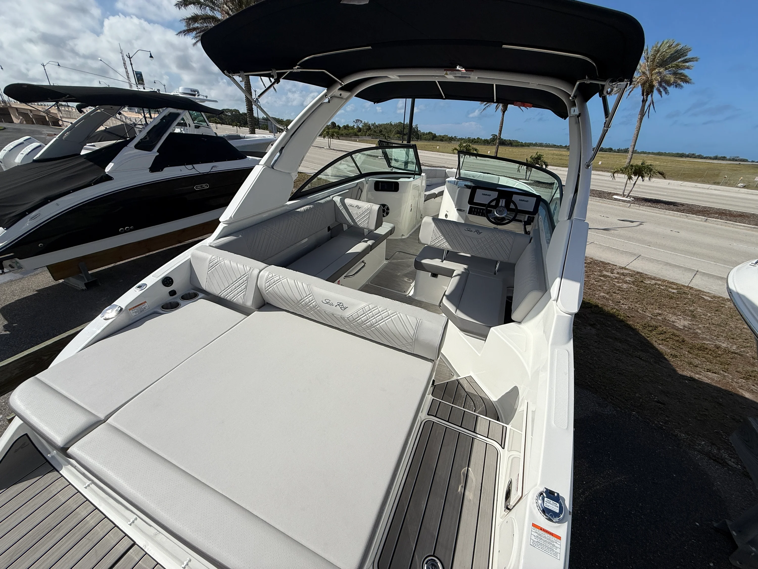 2026 Sea Ray SDX 250 Outboard Image Thumbnail #16