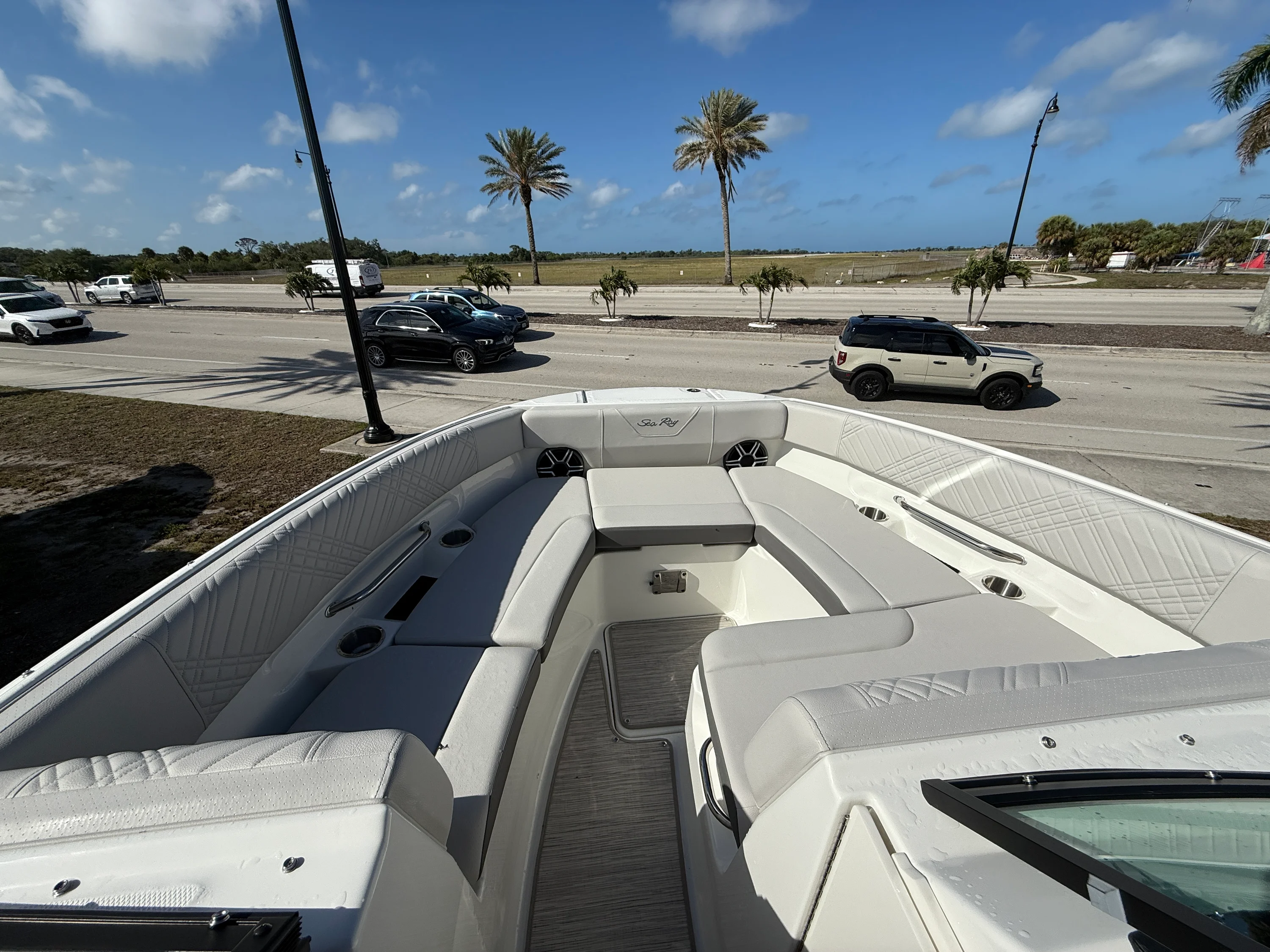 2026 Sea Ray SDX 250 Outboard Image Thumbnail #5