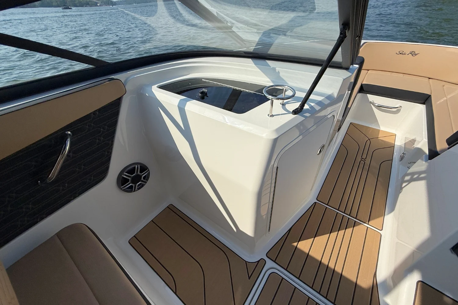 2026 Sea Ray SPX 210 Image Thumbnail #18