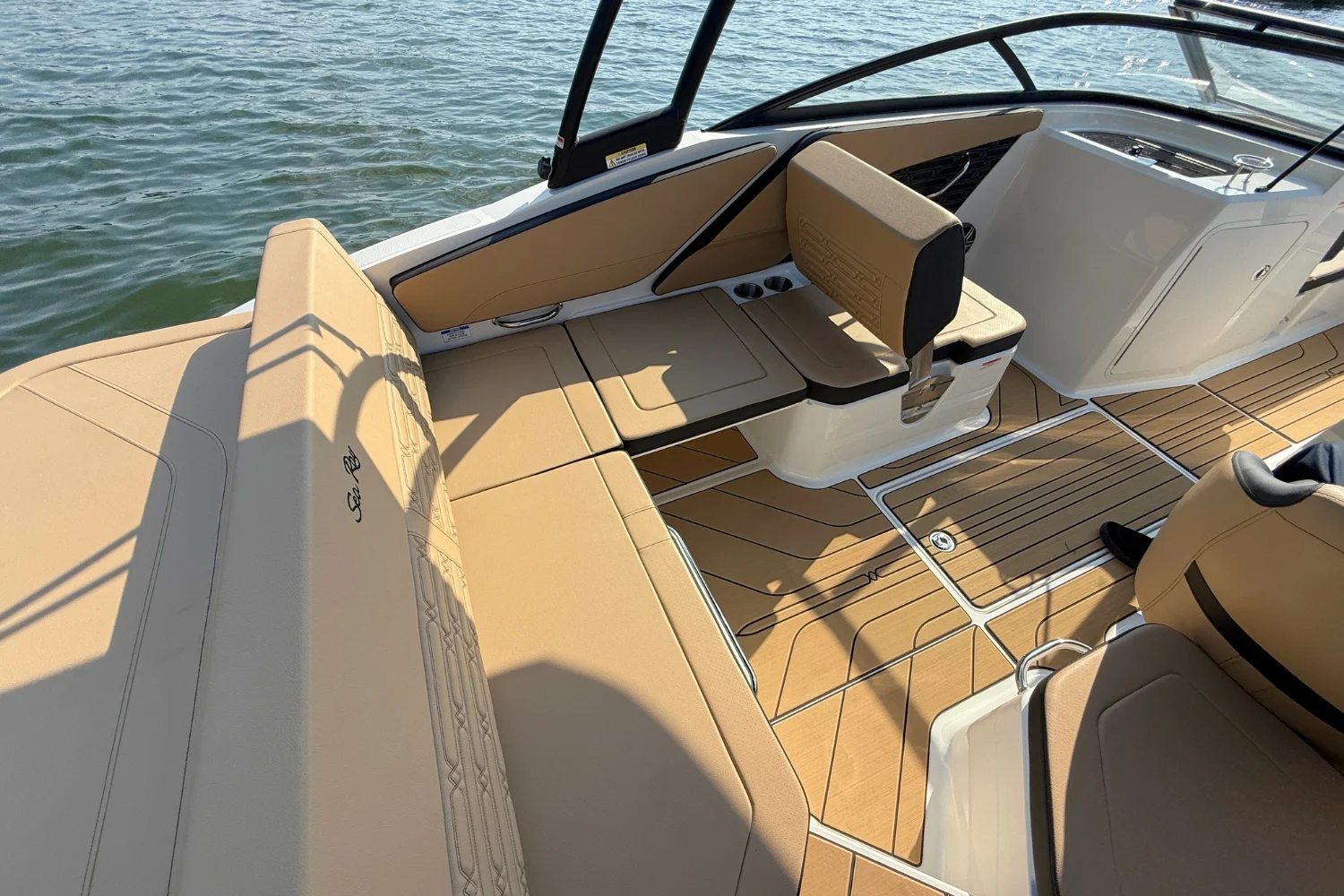 2026 Sea Ray SPX 210 Image Thumbnail #13