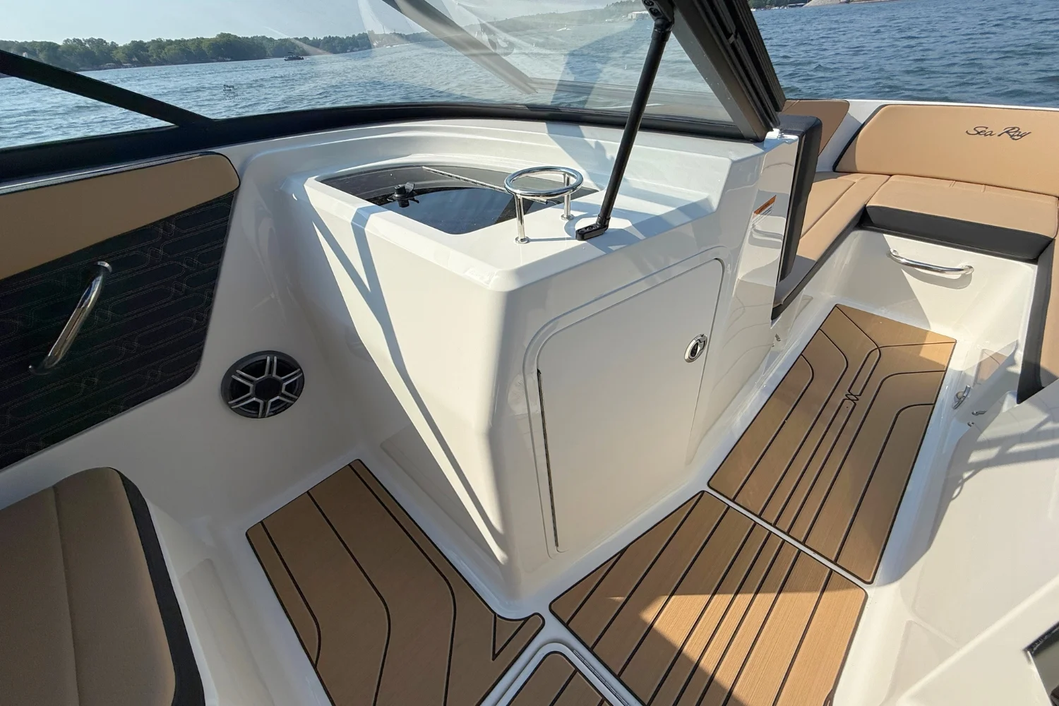 2026 Sea Ray SPX 210 Image Thumbnail #19