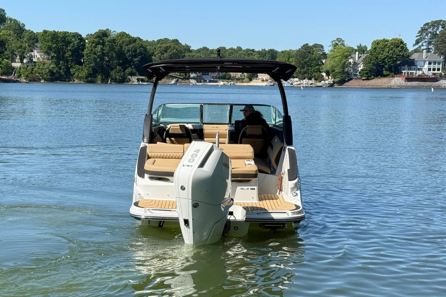 2026 Sea Ray SLX 260 Outboard Image Thumbnail #2