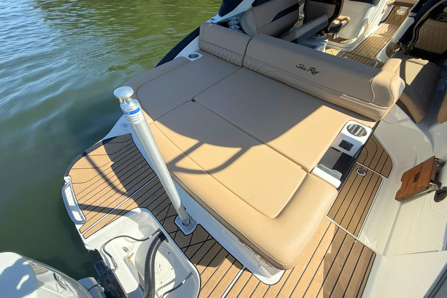 2026 Sea Ray SLX 260 Outboard Image Thumbnail #8