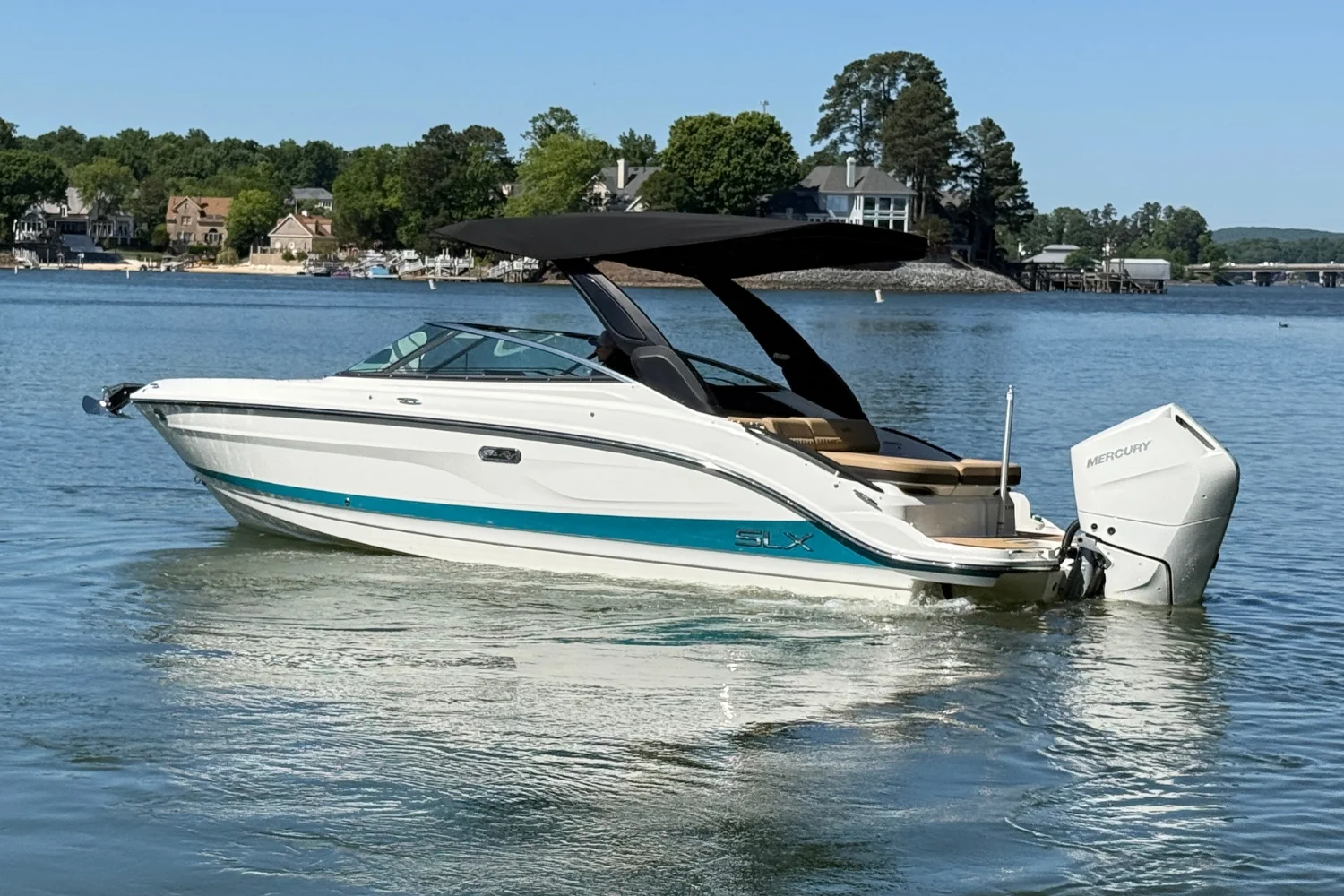 2026 Sea Ray SLX 260 Outboard Image Thumbnail #1