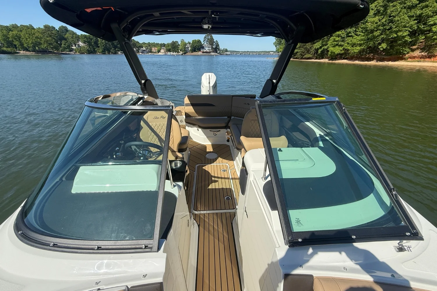2026 Sea Ray SLX 260 Outboard Image Thumbnail #31
