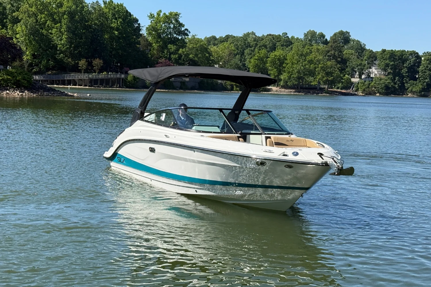 2026 Sea Ray SLX 260 Outboard Image Thumbnail #5