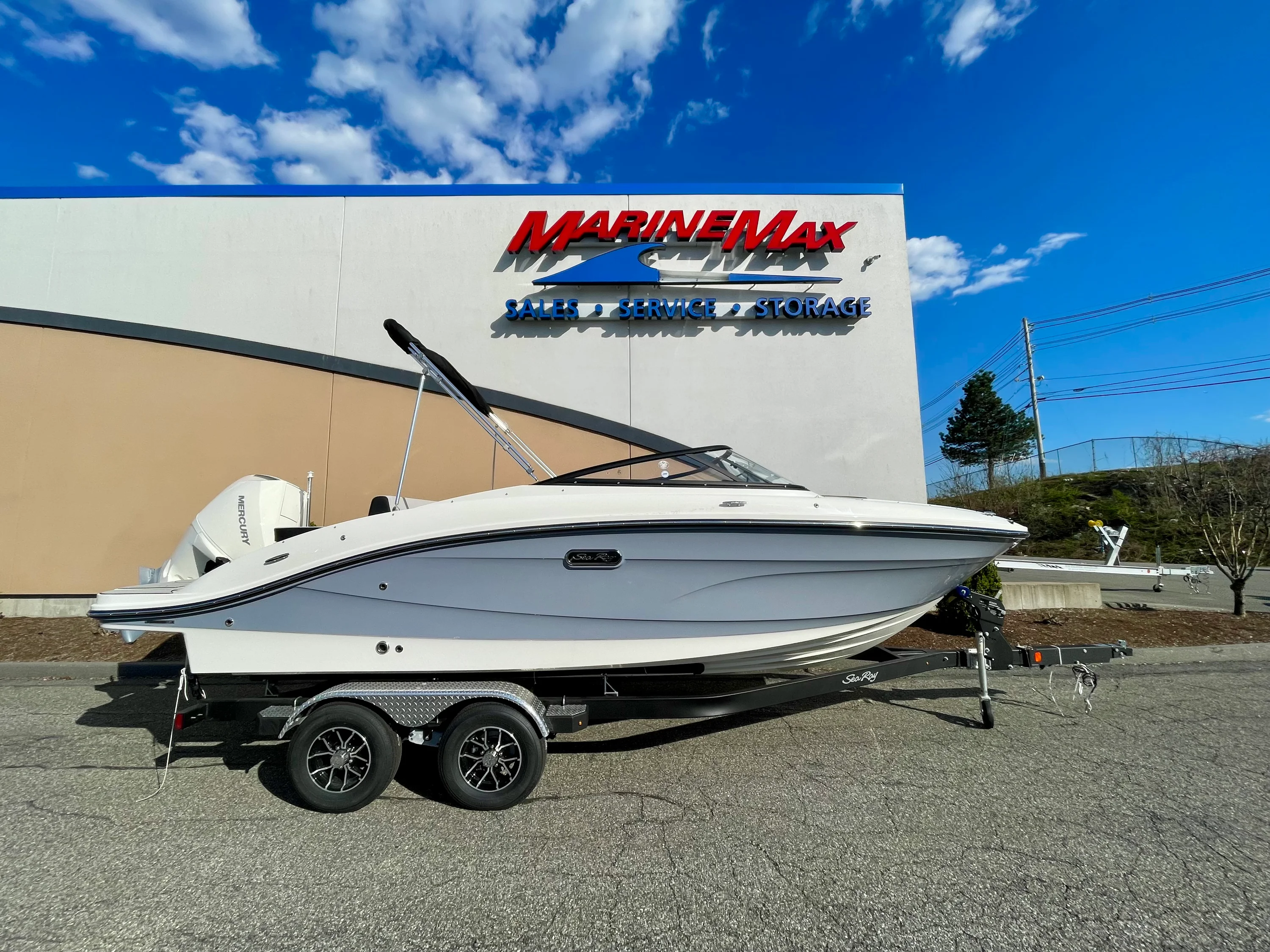 2026 Sea Ray SPX 210 Outboard Image Thumbnail #0