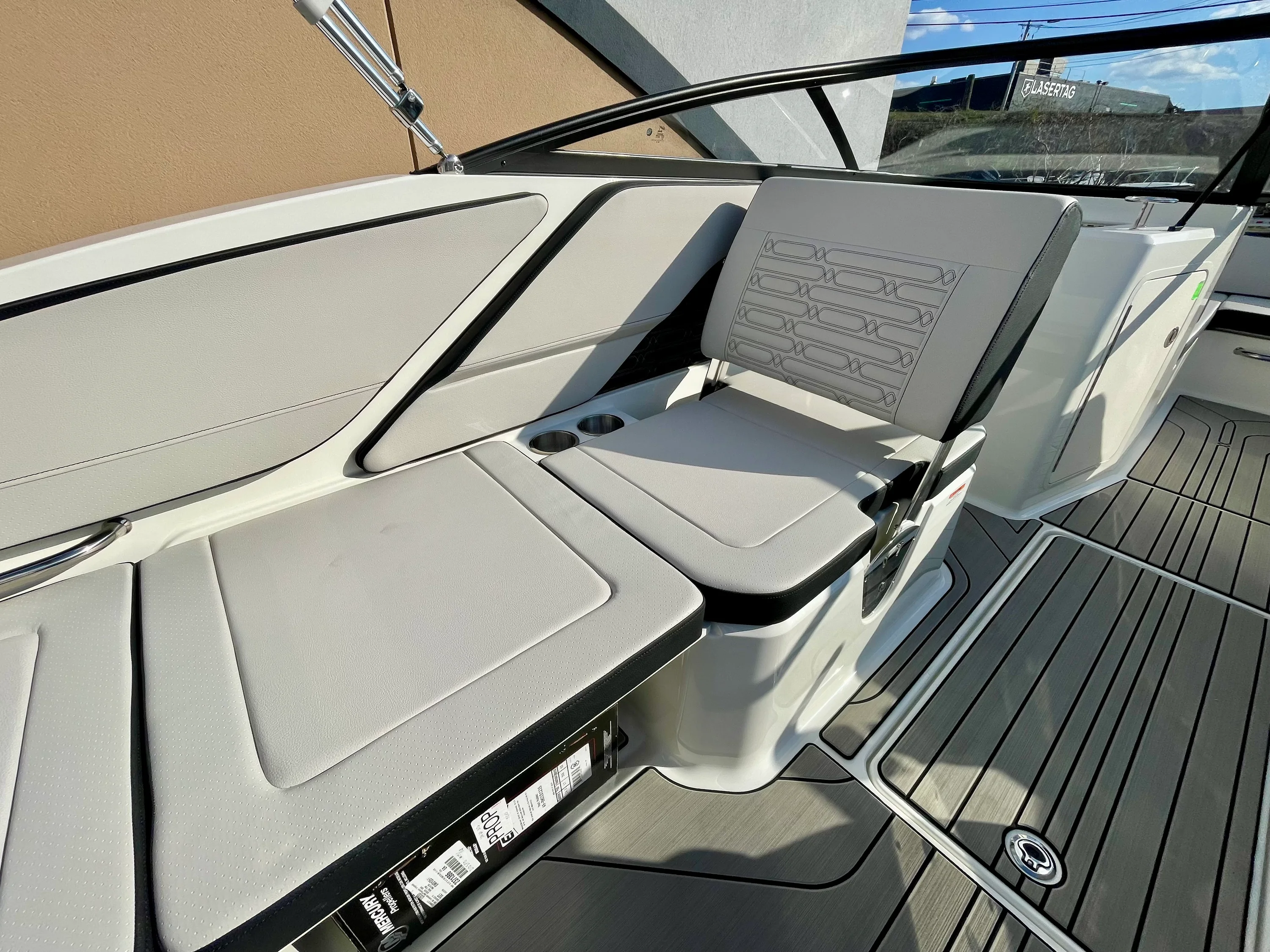 2026 Sea Ray SPX 210 Outboard Image Thumbnail #5