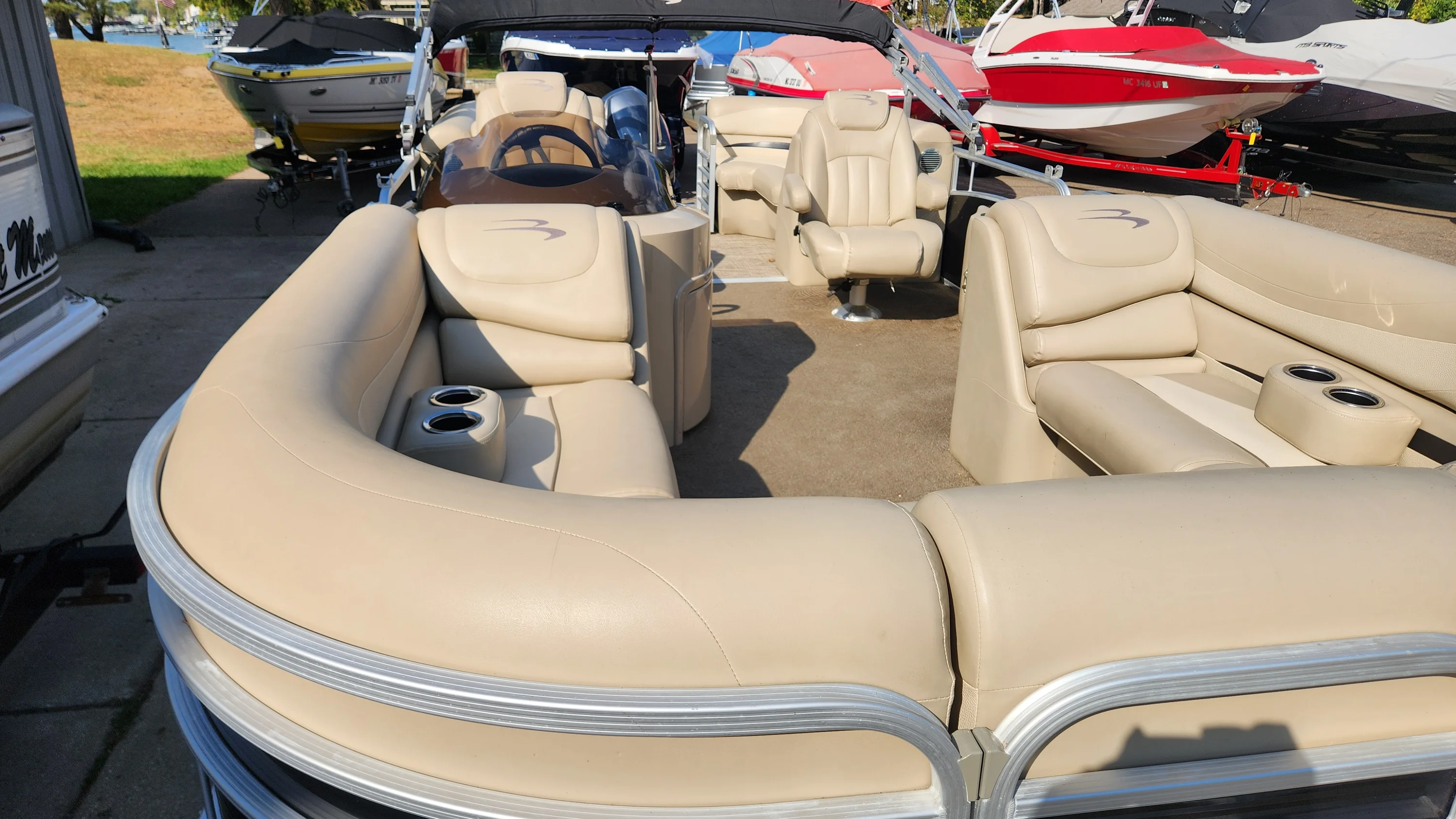 2013 Bennington 2250 GSR Image Thumbnail #10