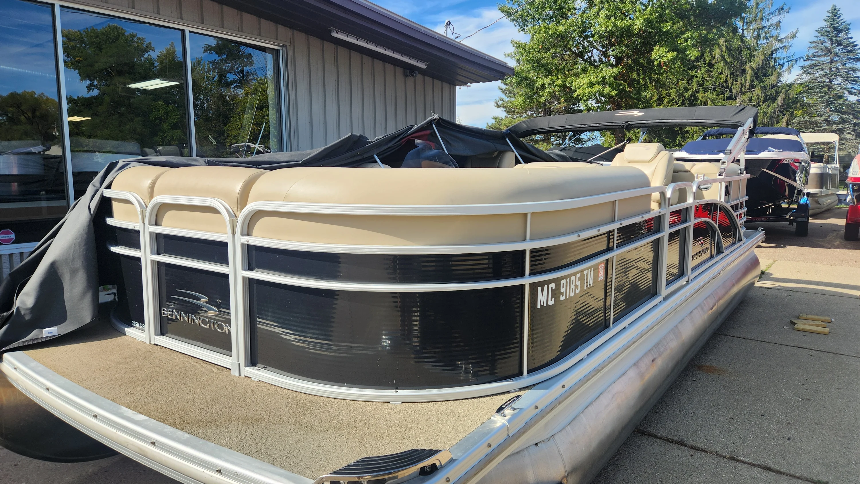 2013 Bennington 2250 GSR Image Thumbnail #40