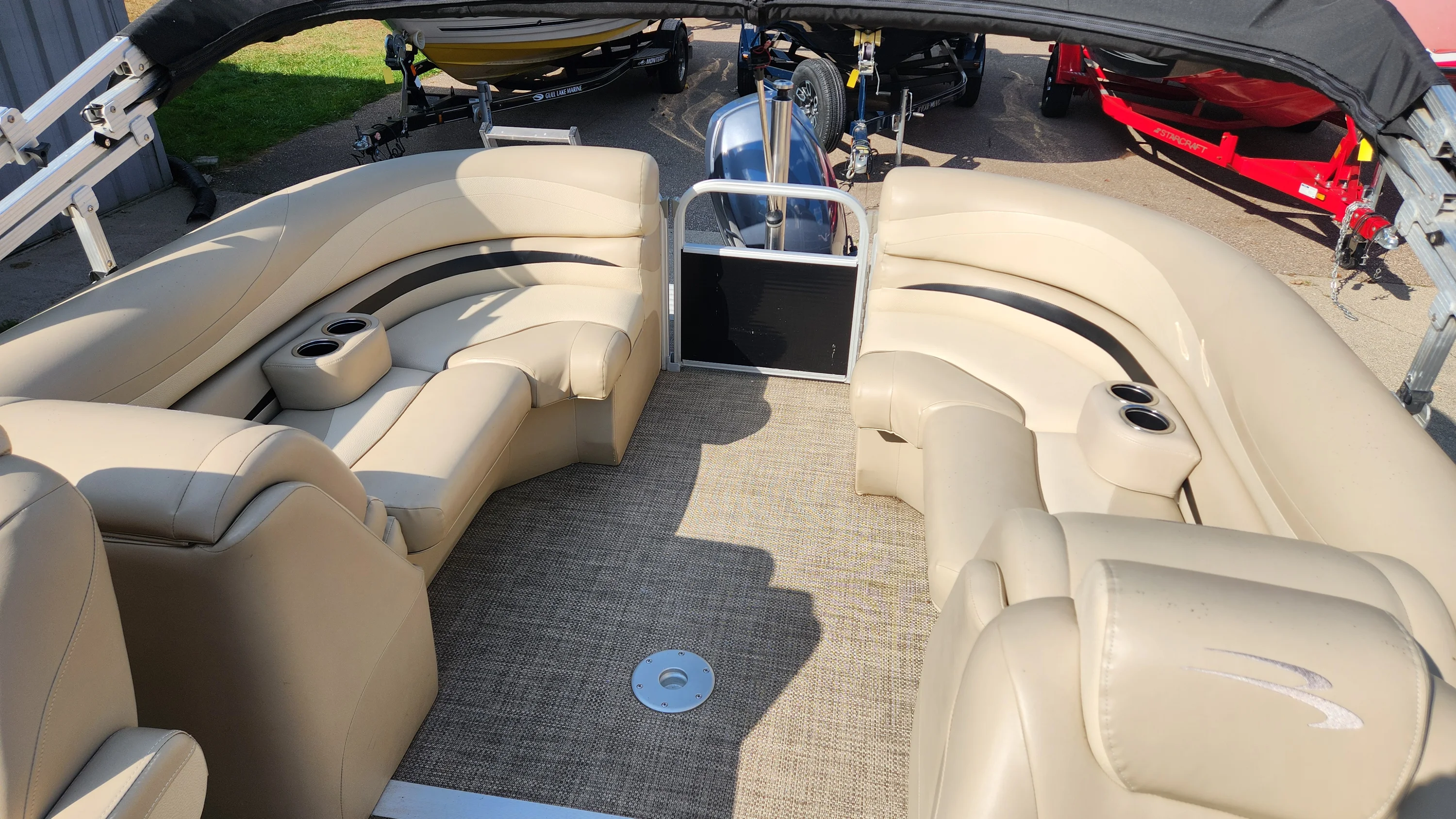 2013 Bennington 2250 GSR Image Thumbnail #16