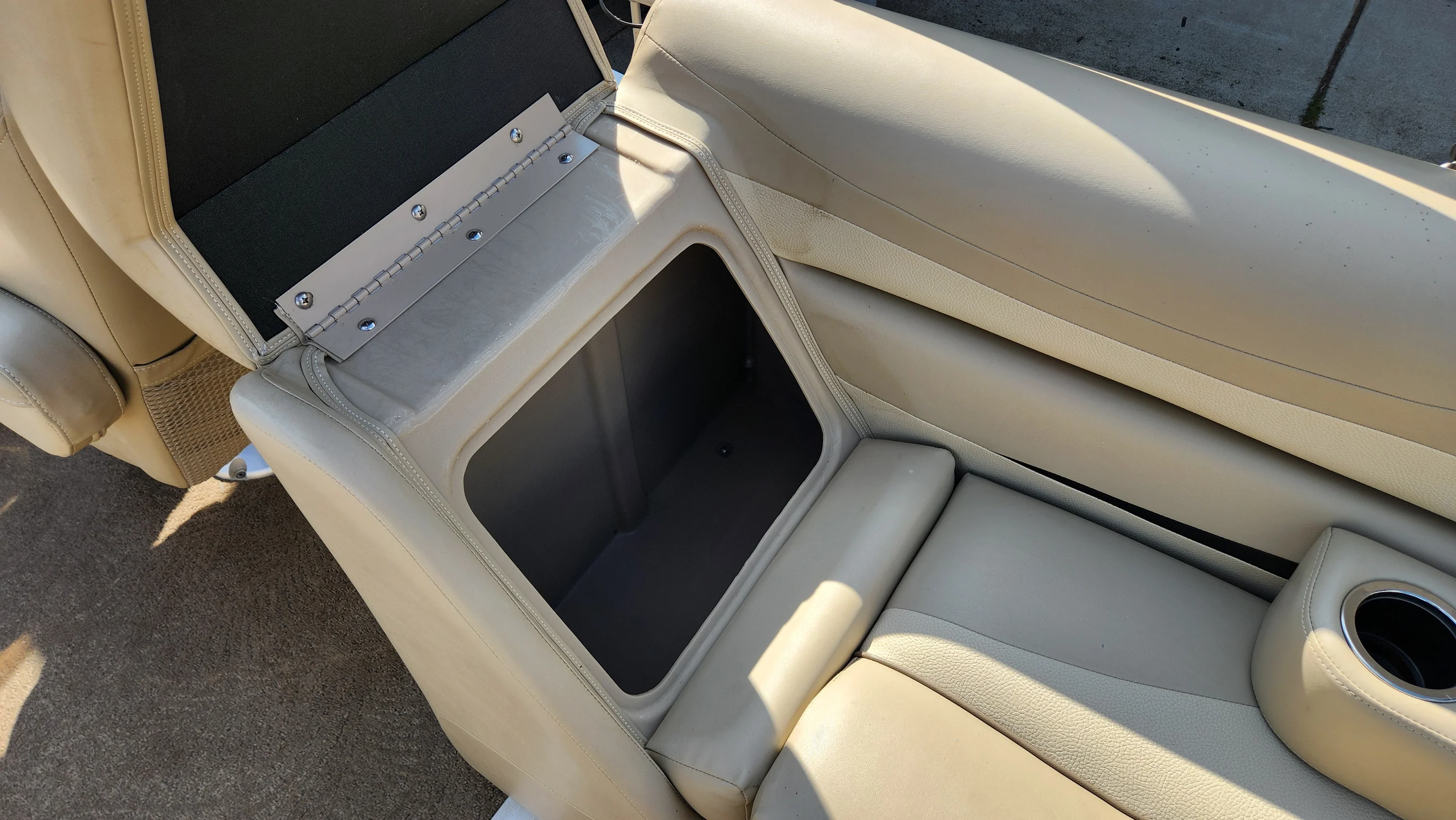 2013 Bennington 2250 GSR Image Thumbnail #21