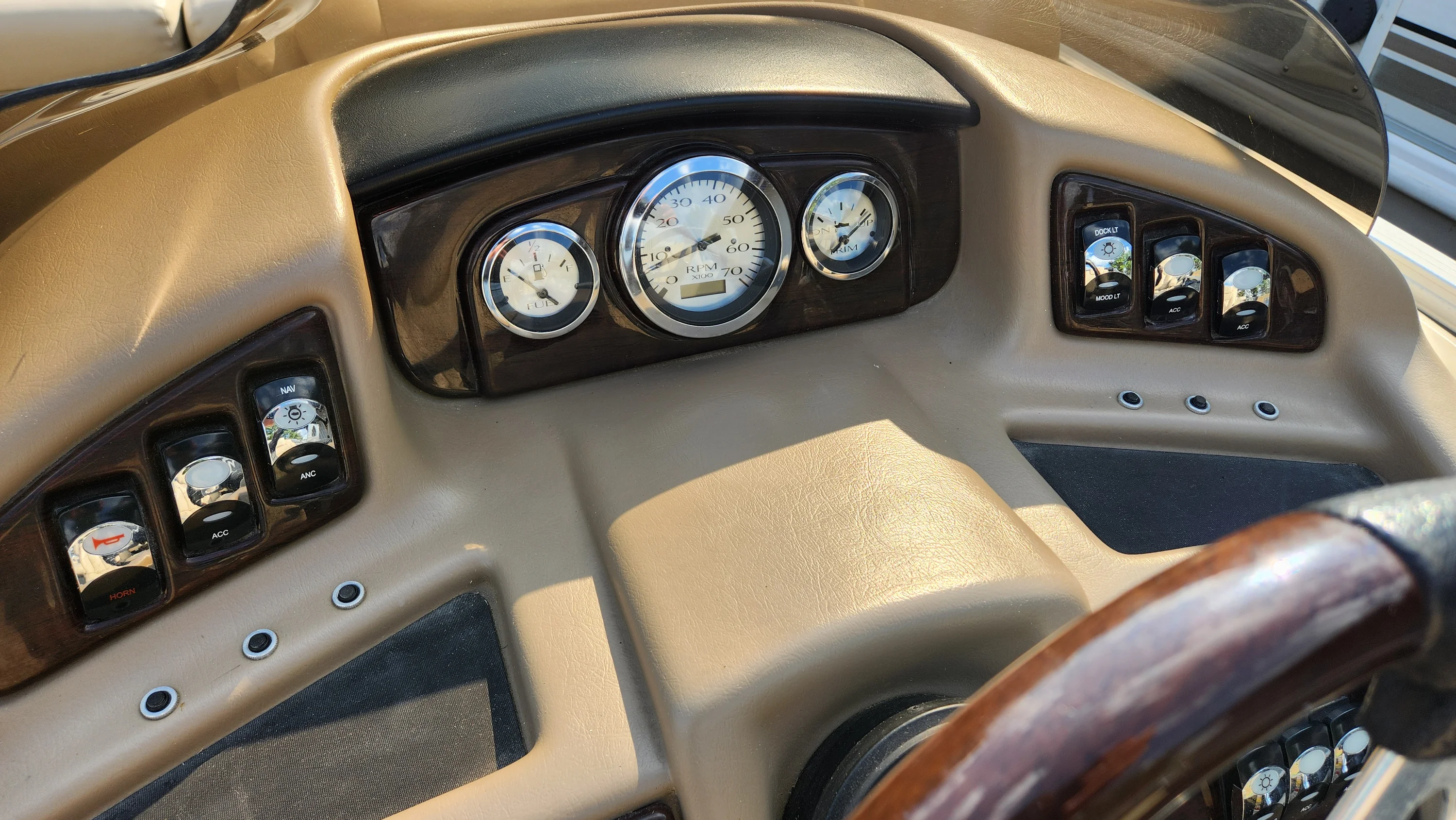 2013 Bennington 2250 GSR Image Thumbnail #18