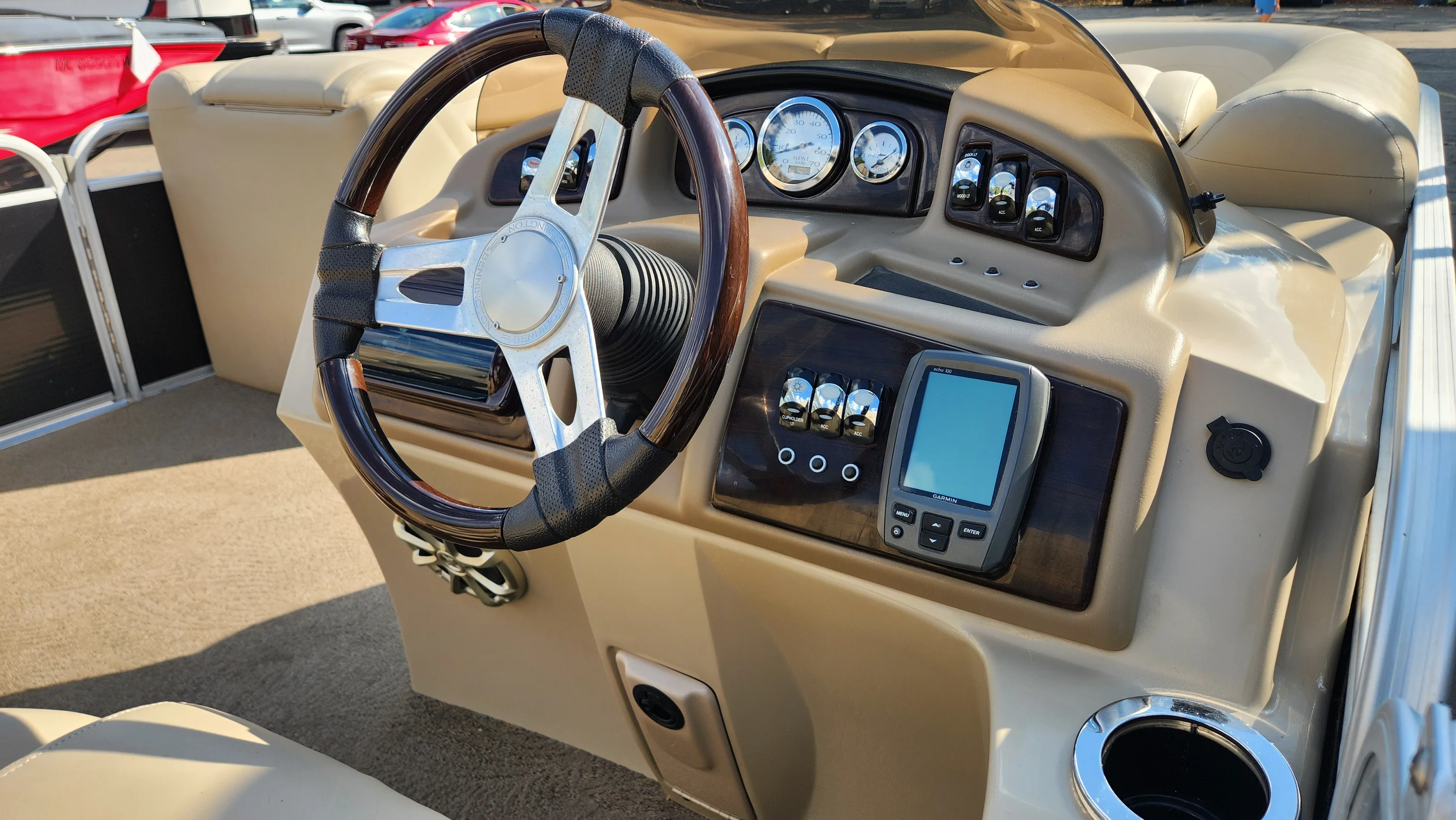 2013 Bennington 2250 GSR Image Thumbnail #14