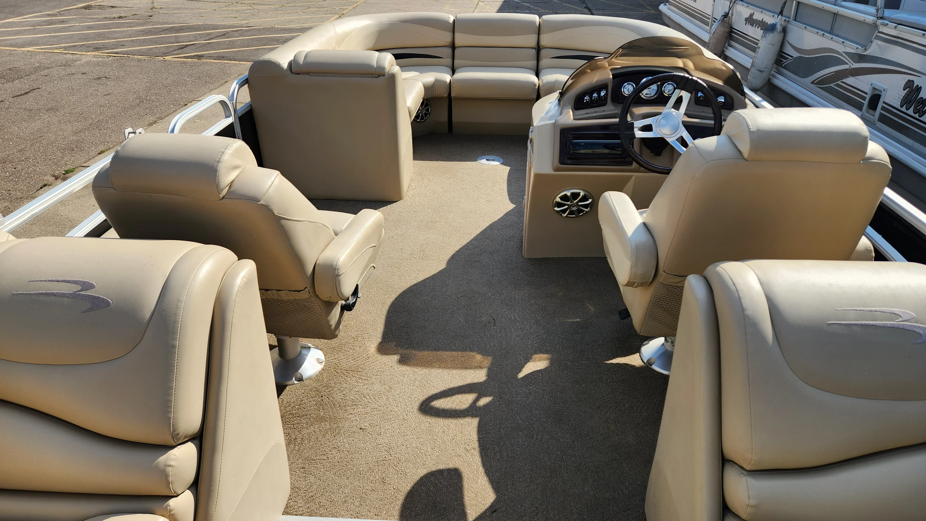 2013 Bennington 2250 GSR Image Thumbnail #17