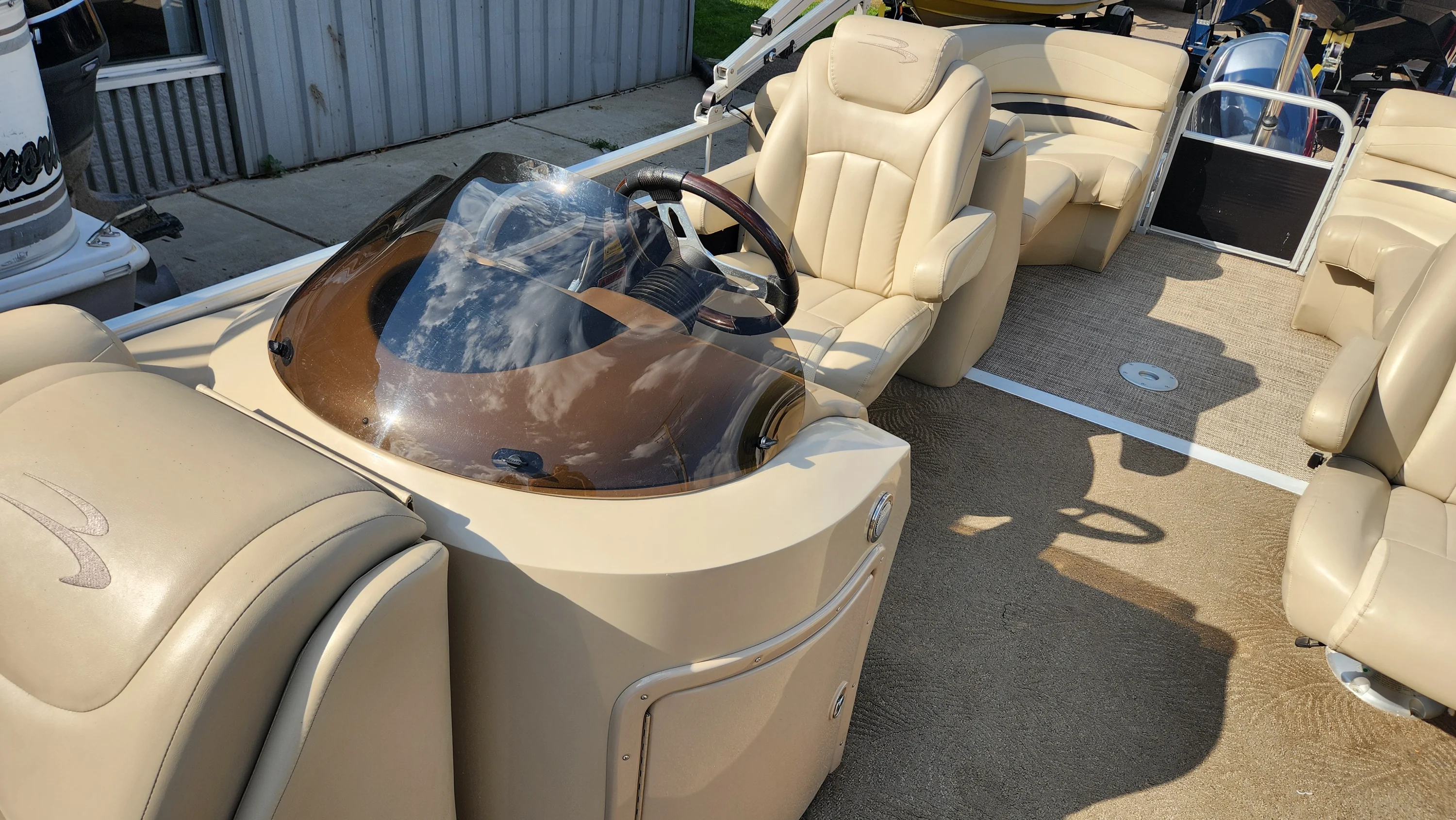 2013 Bennington 2250 GSR Image Thumbnail #34